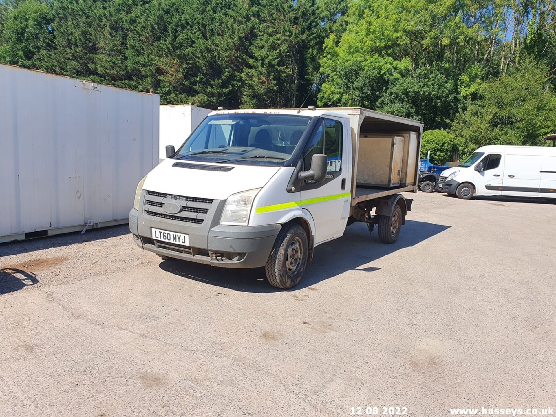 10/60 FORD TRANSIT 100 T350M RWD MILK FLOAT - 2402cc 2dr (White) - Image 27 of 27