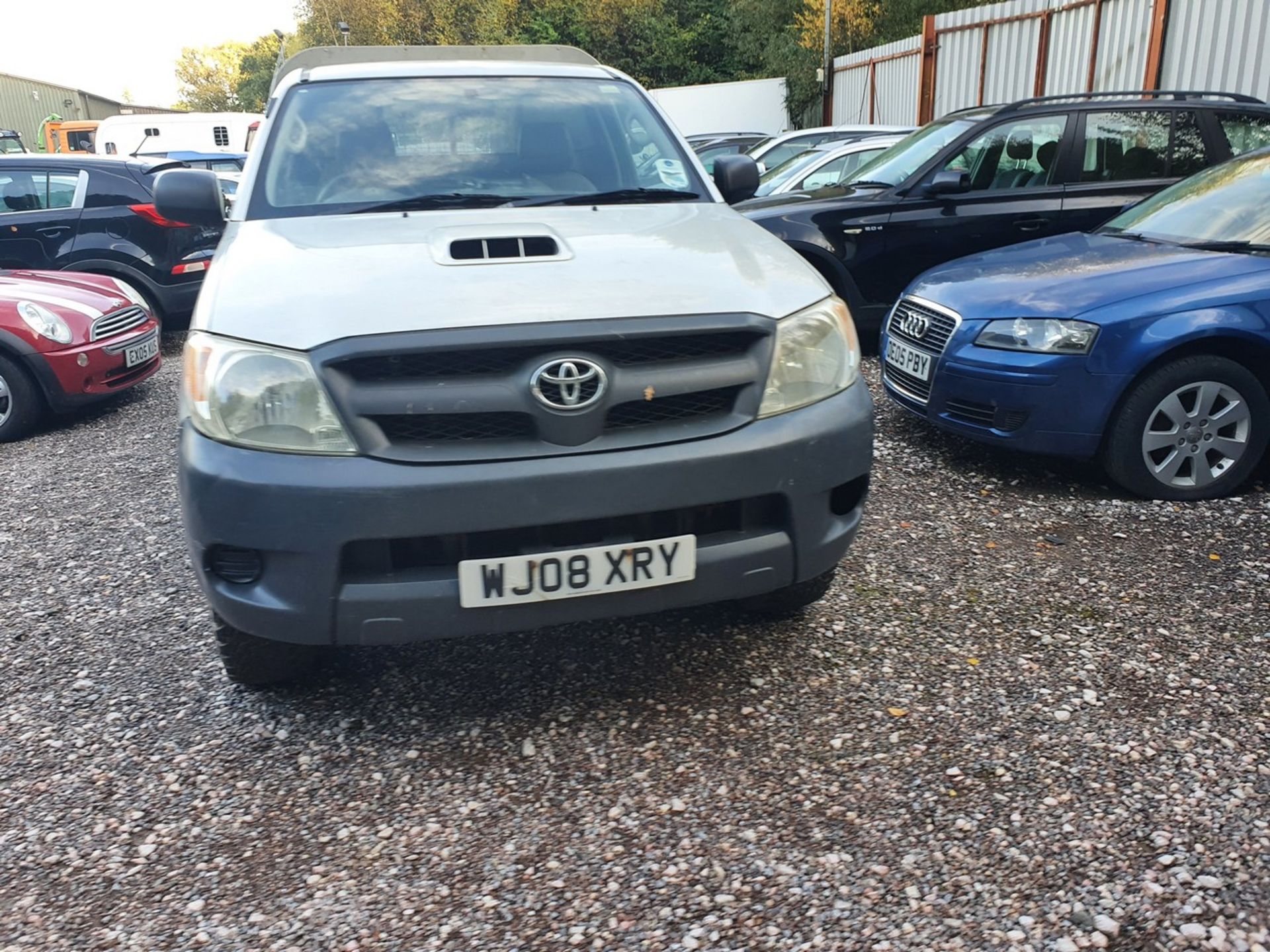 08/08 TOYOTA HILUX HL2 D-4D 4X4 S/C - 2494cc 2dr 4x4 (Silver, 78k) - Image 12 of 32