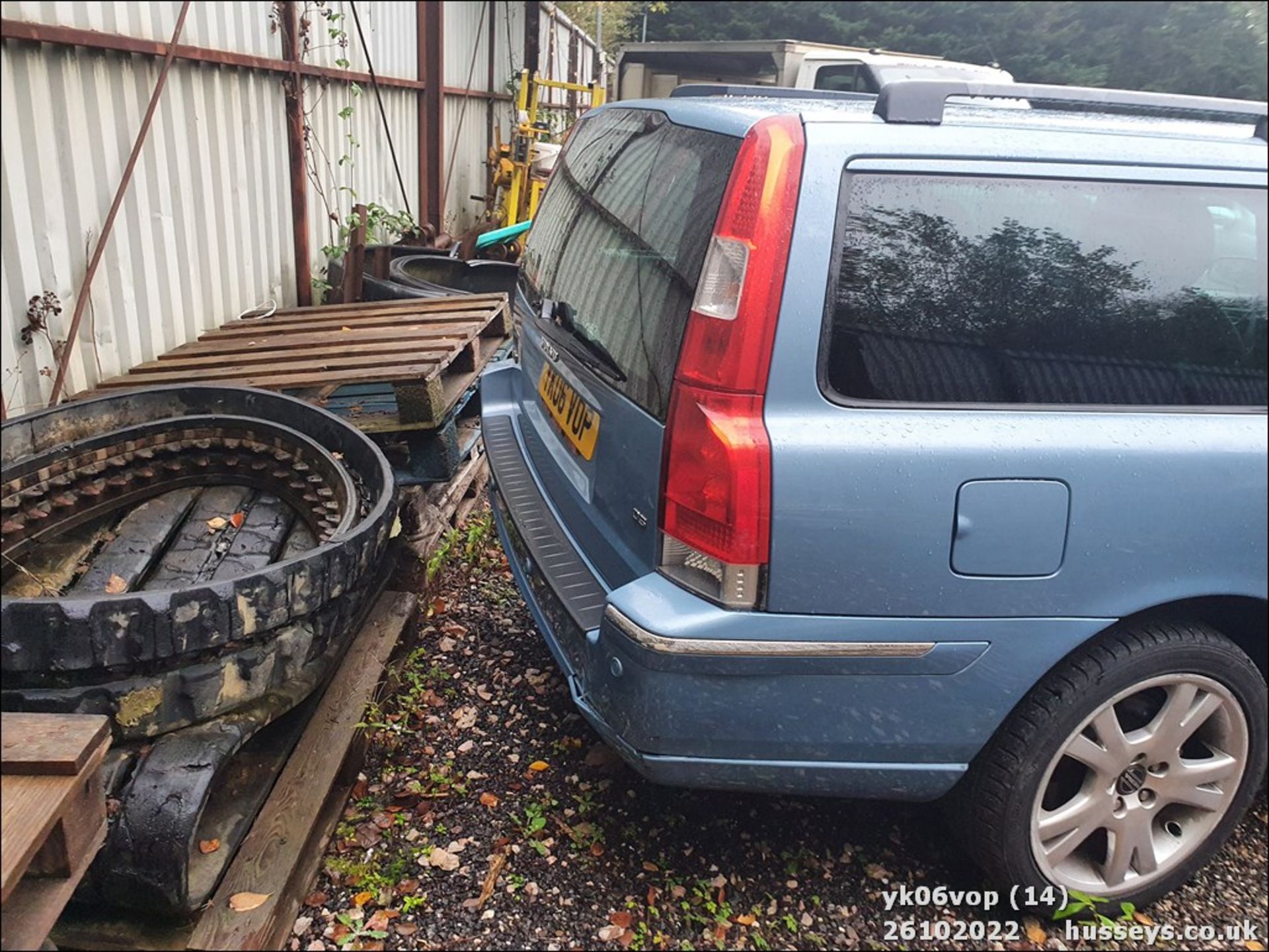 06/06 VOLVO V70 D5 SE E4 - 2401cc 5dr Estate (Blue, 179k) - Image 14 of 28