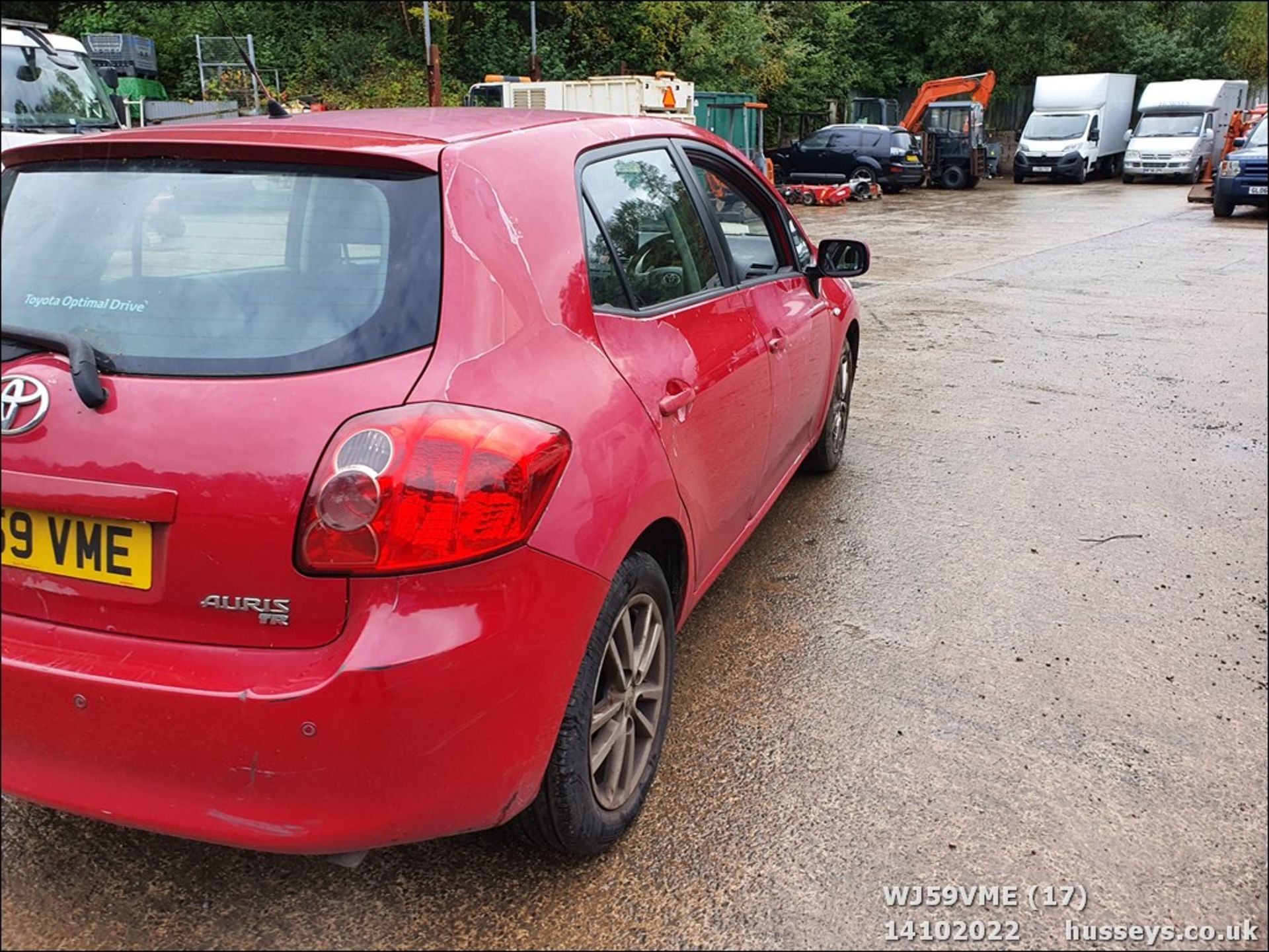 09/59 TOYOTA AURIS TR VALVEMATIC S-A - 1598cc 5dr Hatchback (Red, 183k) - Image 17 of 37