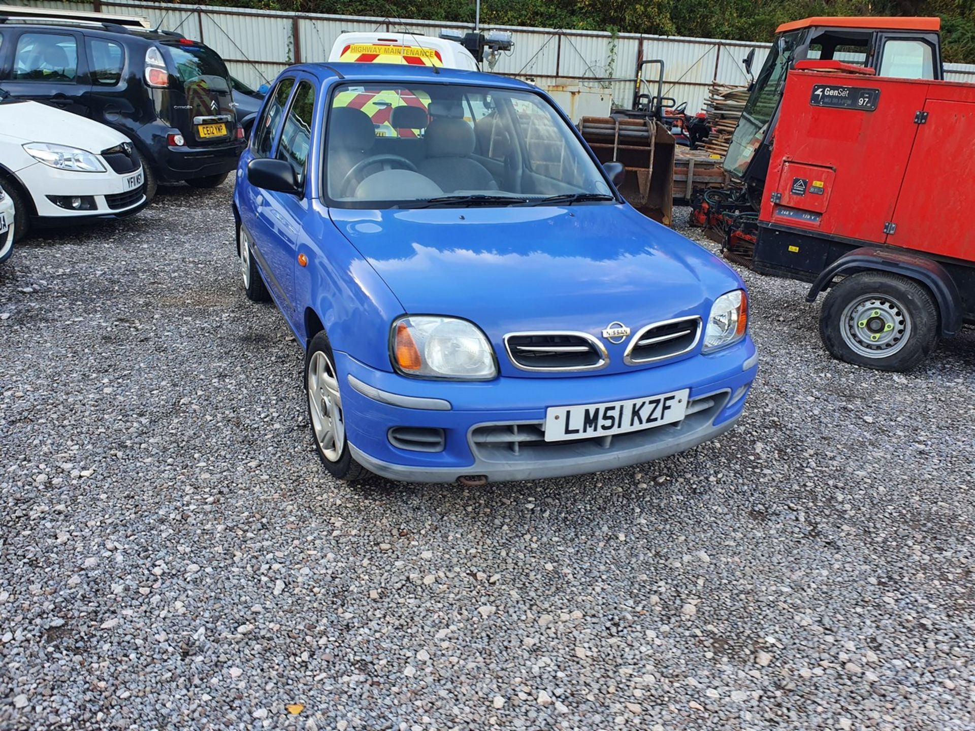 01/51 NISSAN MICRA SE 16V AUTO - 1348cc 5dr Hatchback (Blue, 44k) - Image 7 of 39