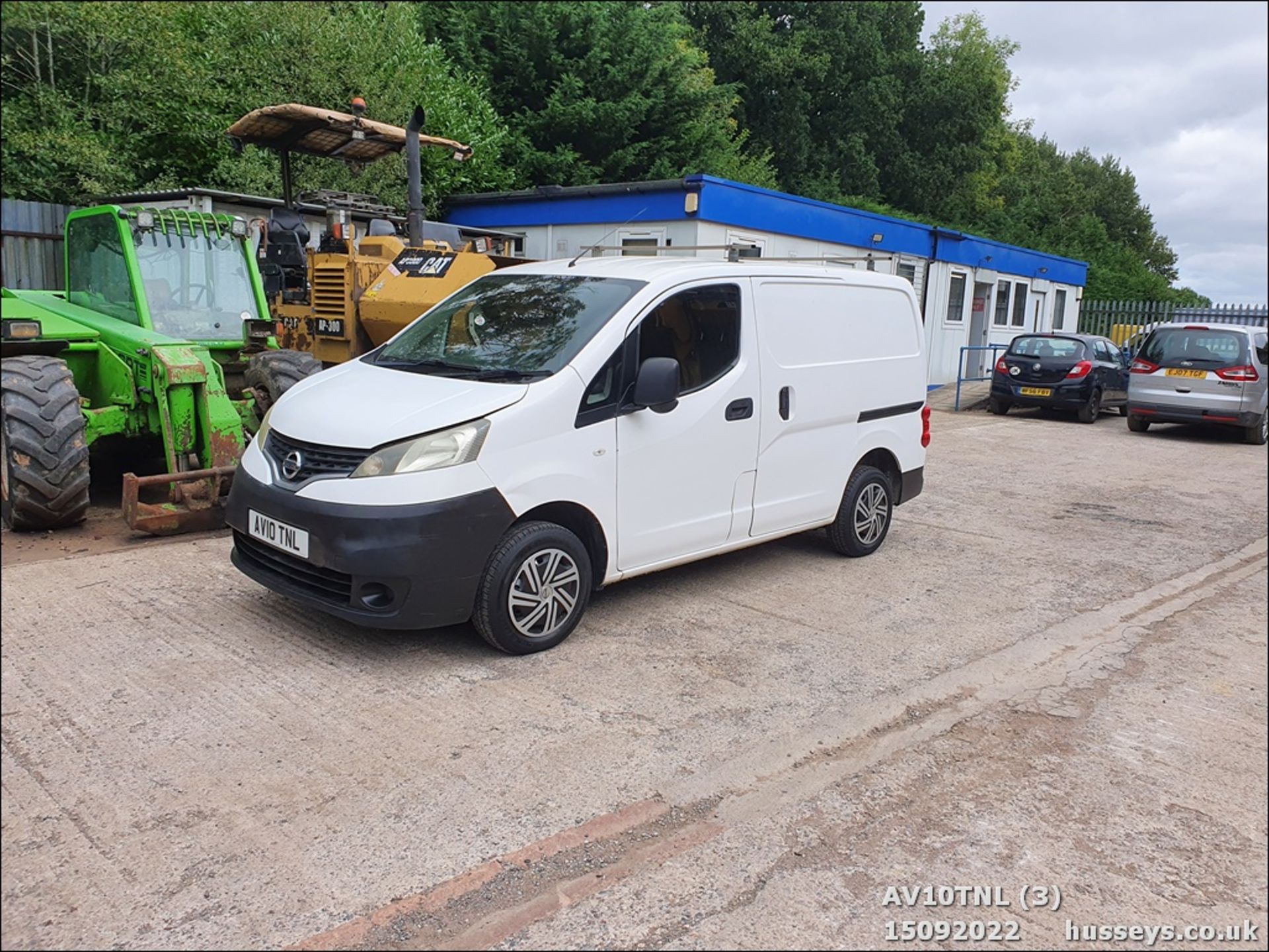 10/10 NISSAN NV200 SE DCI - 1461cc 6dr Van (White) - Image 3 of 35