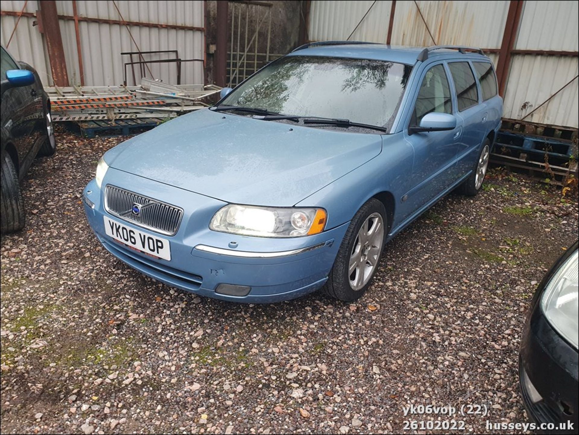 06/06 VOLVO V70 D5 SE E4 - 2401cc 5dr Estate (Blue, 179k) - Image 22 of 28