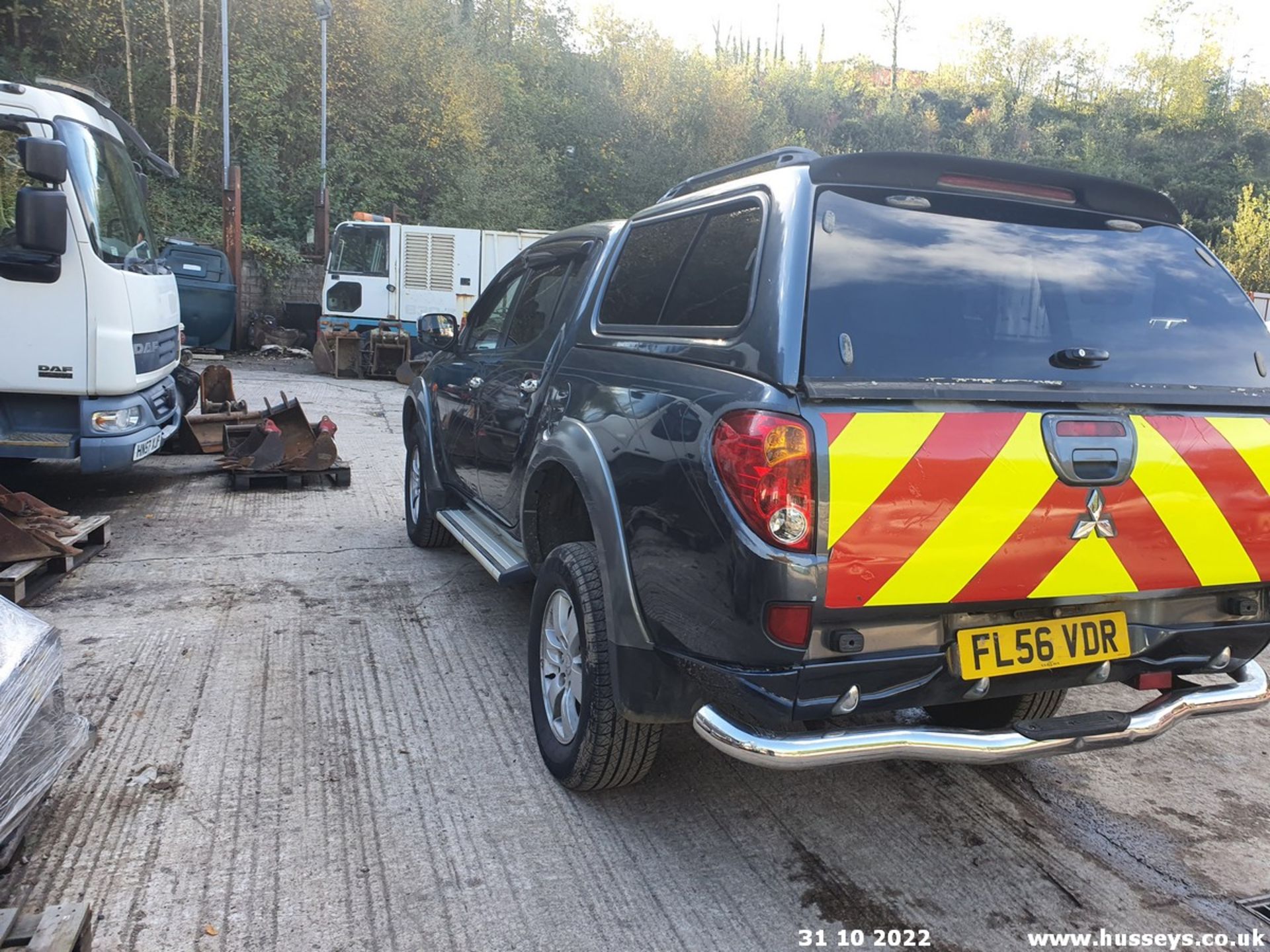 06/56 MITSUBISHI L200 ANIMAL DI-D D/C - 2477cc 4dr Pickup (Grey, 177k) - Image 16 of 25