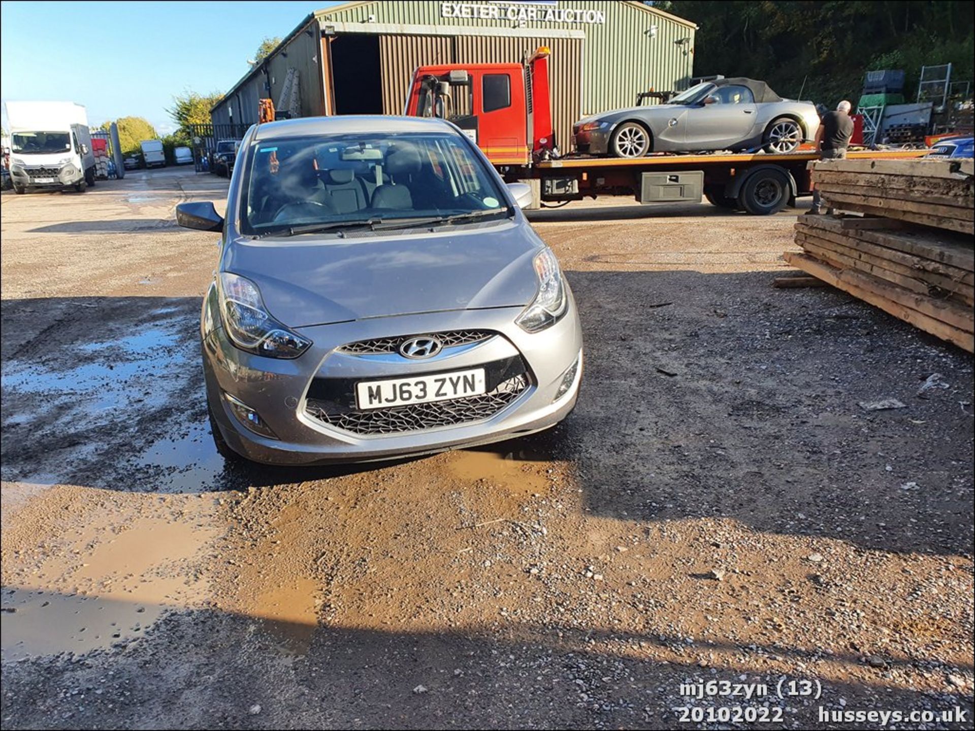 13/63 HYUNDAI IX20 ACTIVE AUTO - 1591cc 5dr MPV (Grey, 66k) - Image 13 of 32