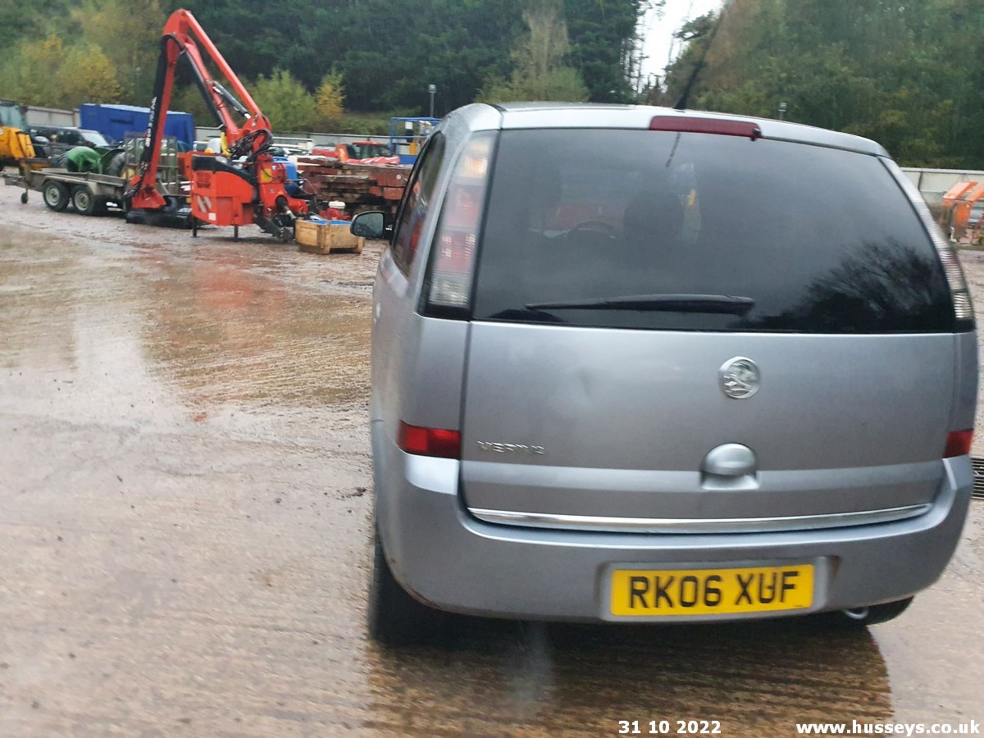 06/06 VAUXHALL MERIVA ACTIVE - 1364cc 5dr MPV (Silver, 66k) - Image 11 of 36