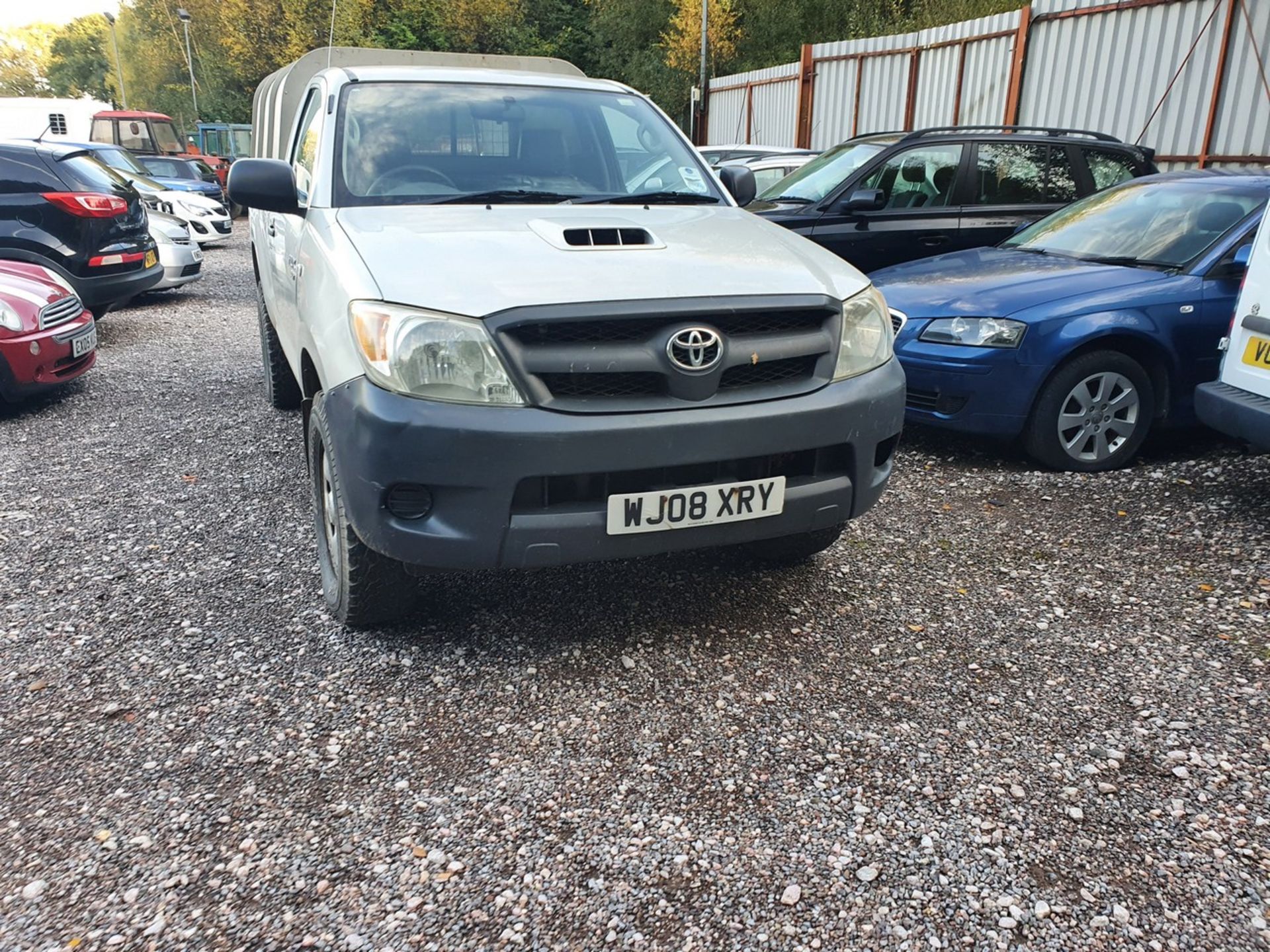 08/08 TOYOTA HILUX HL2 D-4D 4X4 S/C - 2494cc 2dr 4x4 (Silver, 78k) - Image 9 of 32