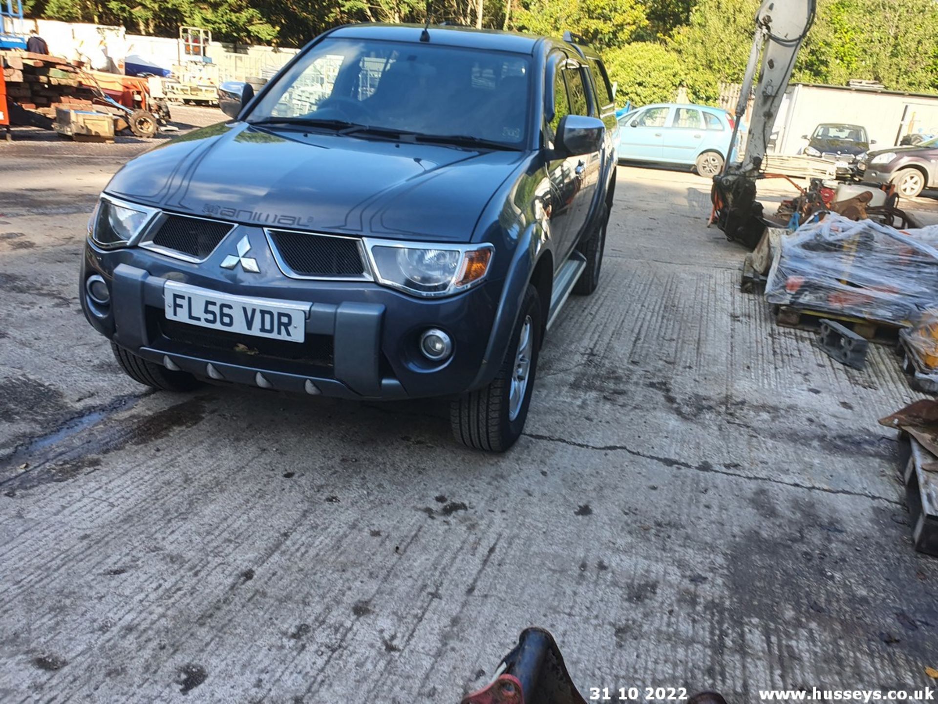 06/56 MITSUBISHI L200 ANIMAL DI-D D/C - 2477cc 4dr Pickup (Grey, 177k) - Image 17 of 25