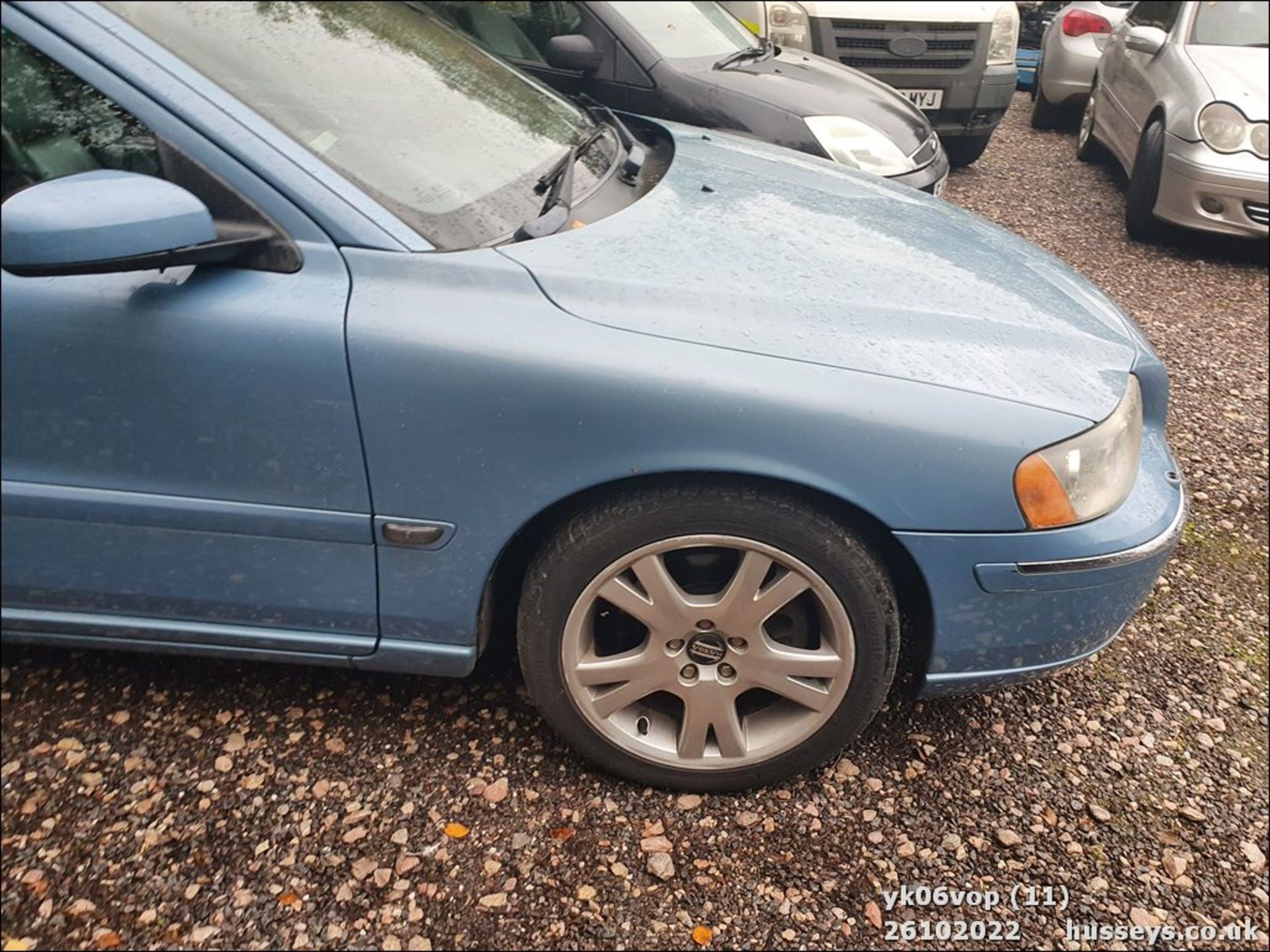 06/06 VOLVO V70 D5 SE E4 - 2401cc 5dr Estate (Blue, 179k) - Image 11 of 28