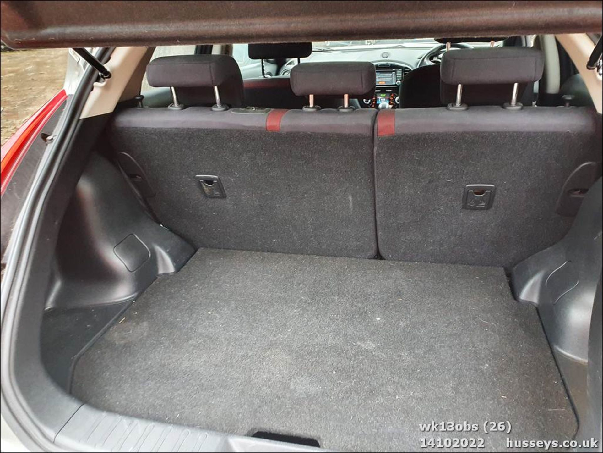13/13 NISSAN JUKE ACENTA PREMIUM CVT - 1598cc 5dr Hatchback (Silver, 66k) - Image 26 of 42