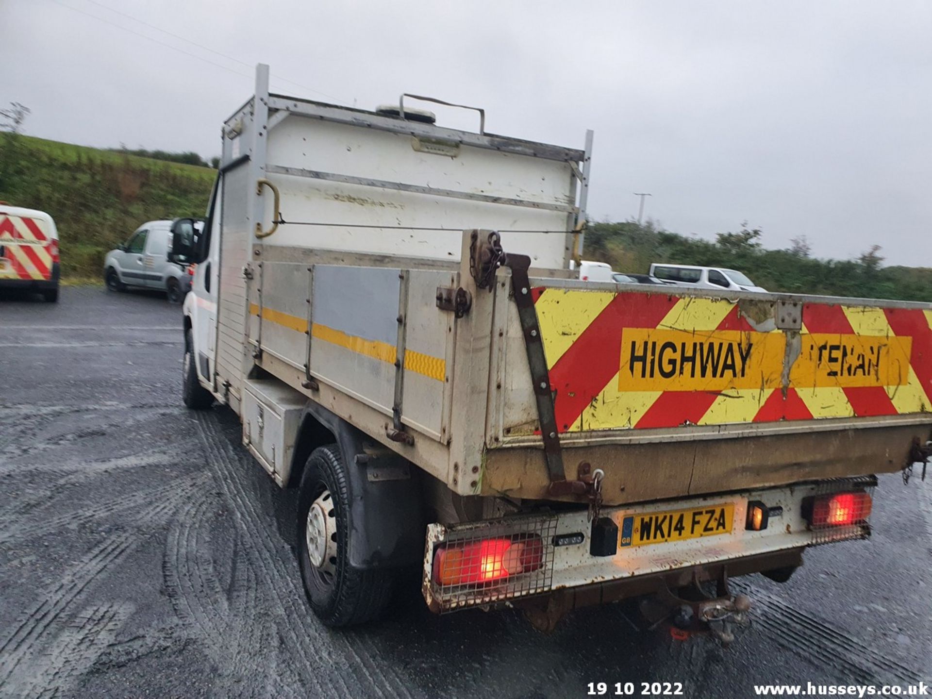 14/14 PEUGEOT BOXER 335 L2S HDI - 2198cc 2dr Tipper (White, 112k) - Image 16 of 32