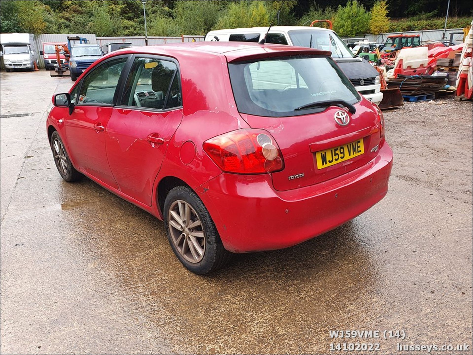09/59 TOYOTA AURIS TR VALVEMATIC S-A - 1598cc 5dr Hatchback (Red, 183k) - Image 14 of 37