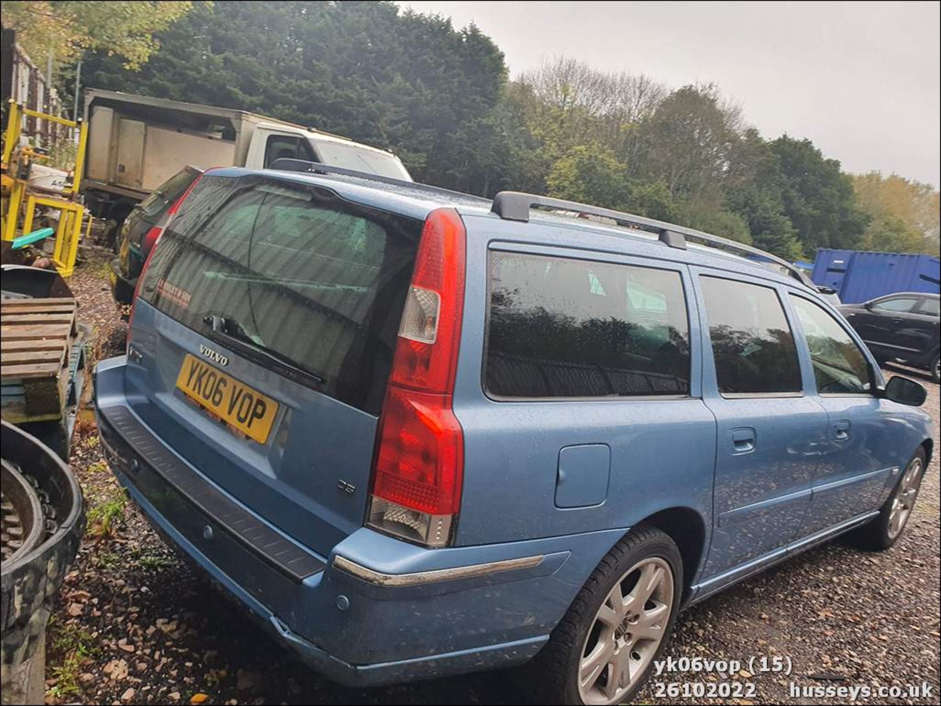 06/06 VOLVO V70 D5 SE E4 - 2401cc 5dr Estate (Blue, 179k) - Image 15 of 28