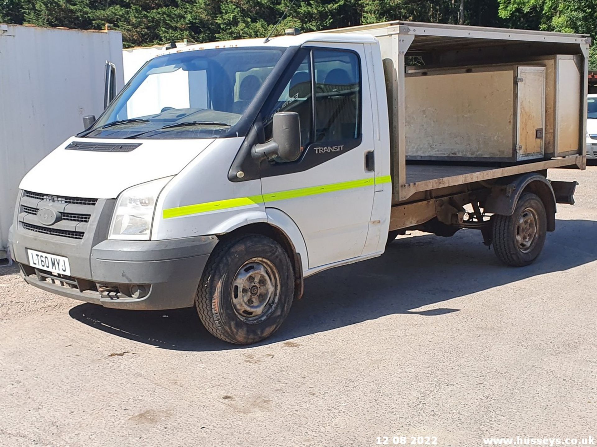 10/60 FORD TRANSIT 100 T350M RWD MILK FLOAT - 2402cc 2dr (White)