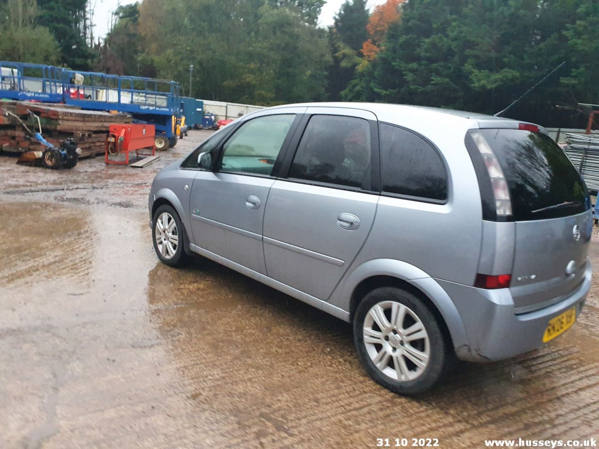 06/06 VAUXHALL MERIVA ACTIVE - 1364cc 5dr MPV (Silver, 66k) - Image 13 of 36