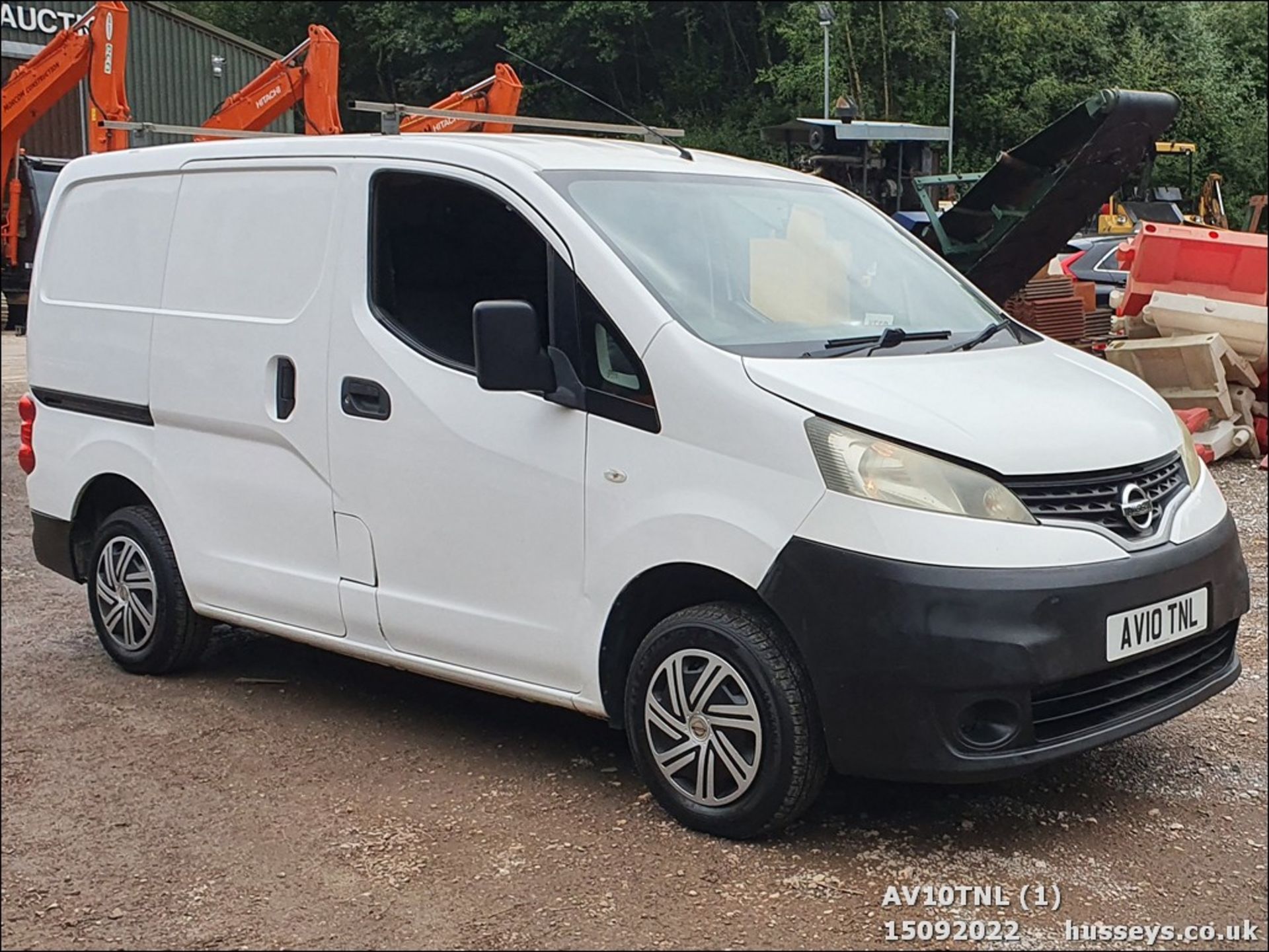 10/10 NISSAN NV200 SE DCI - 1461cc 6dr Van (White)