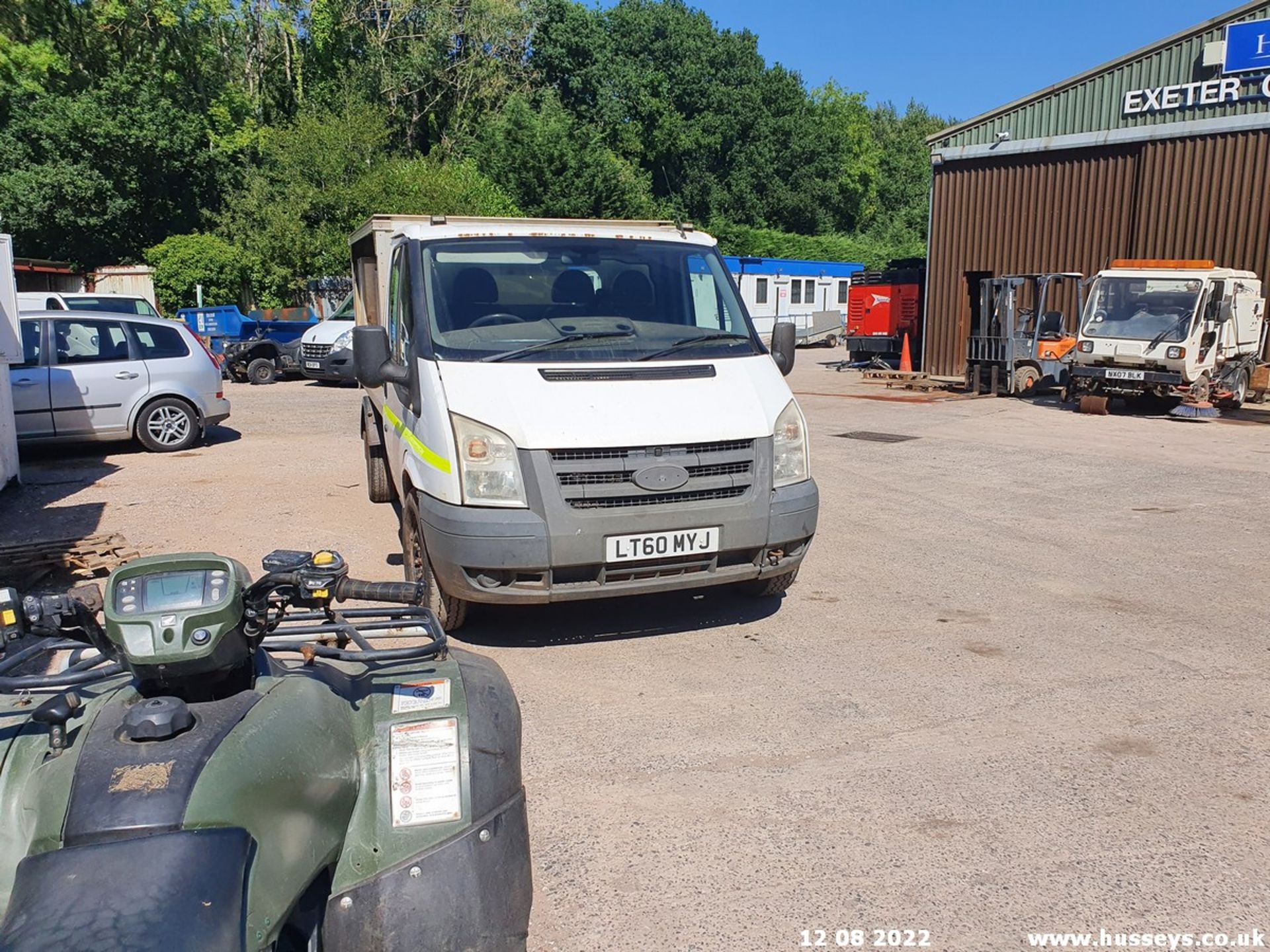 10/60 FORD TRANSIT 100 T350M RWD MILK FLOAT - 2402cc 2dr (White) - Image 7 of 27