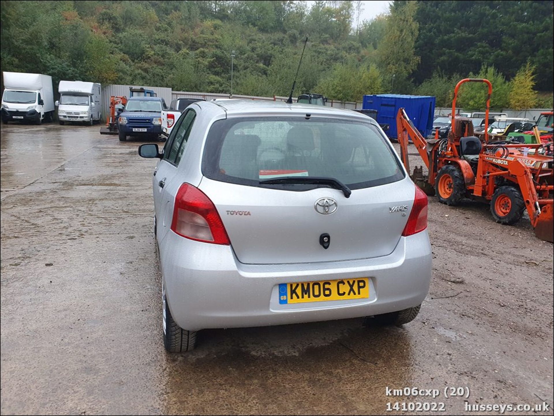 06/06 TOYOTA YARIS T2 - 998cc 5dr Hatchback (Silver, 73k) - Image 20 of 43