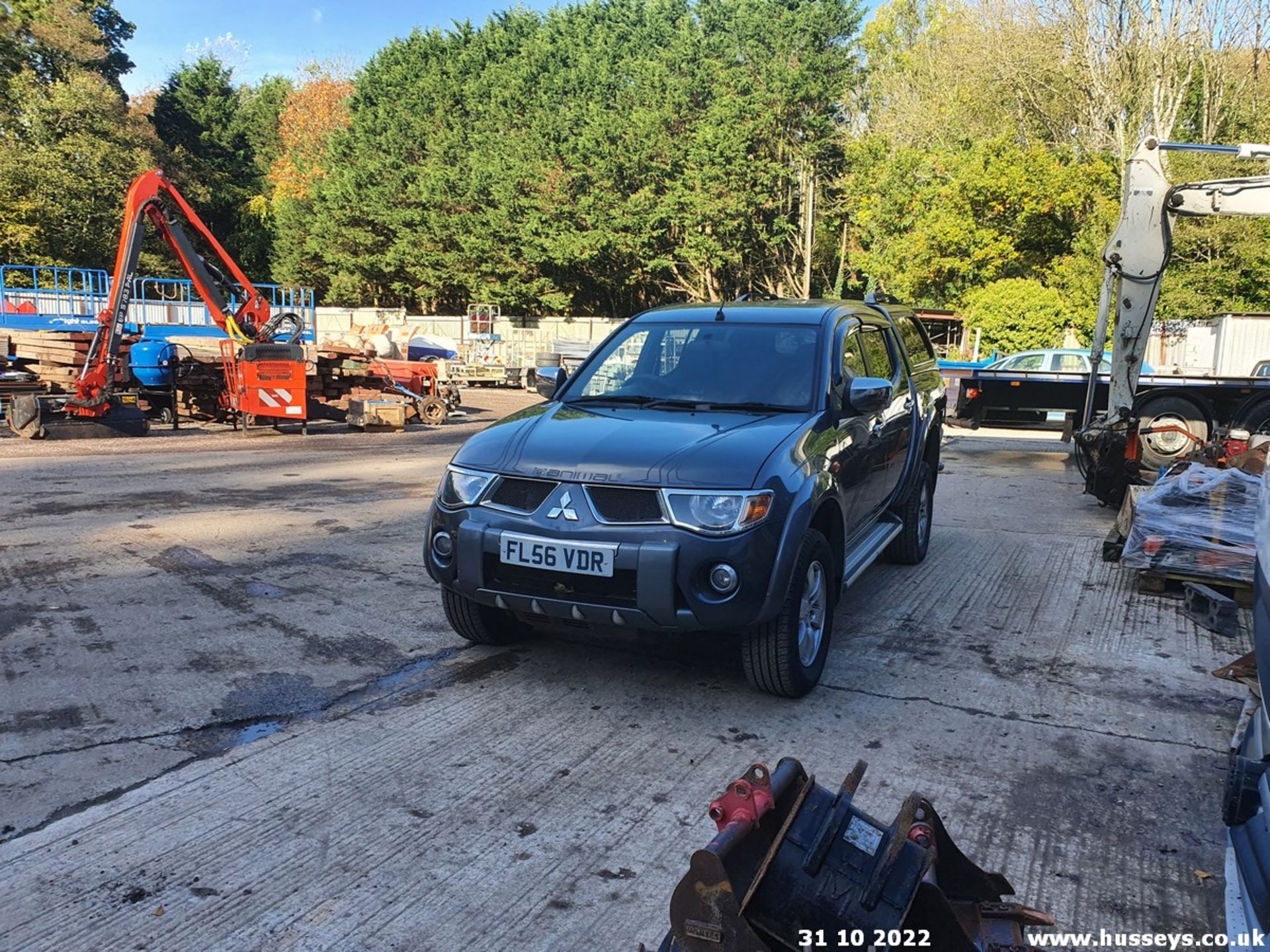 06/56 MITSUBISHI L200 ANIMAL DI-D D/C - 2477cc 4dr Pickup (Grey, 177k) - Image 7 of 25