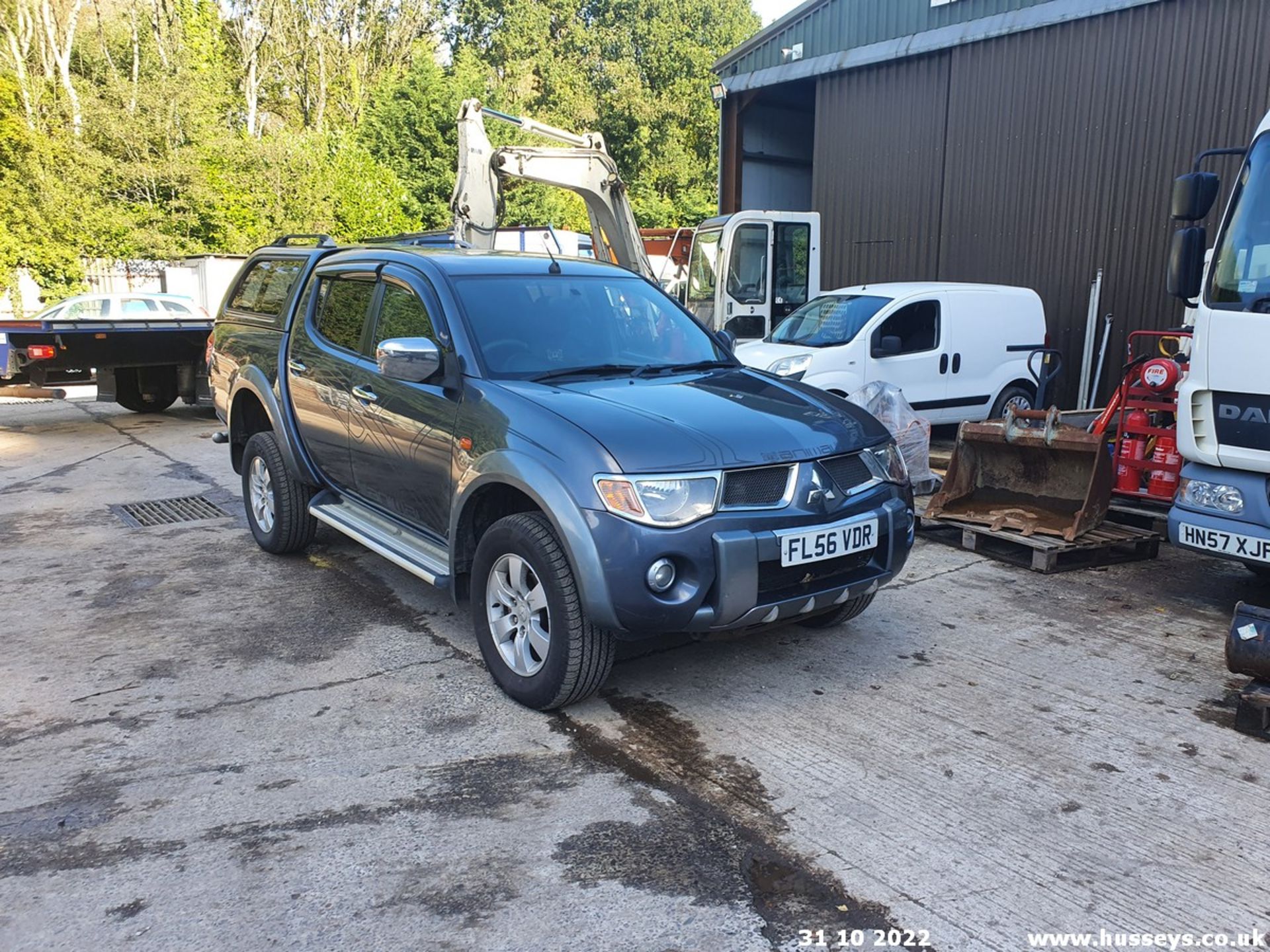 06/56 MITSUBISHI L200 ANIMAL DI-D D/C - 2477cc 4dr Pickup (Grey, 177k) - Image 3 of 25