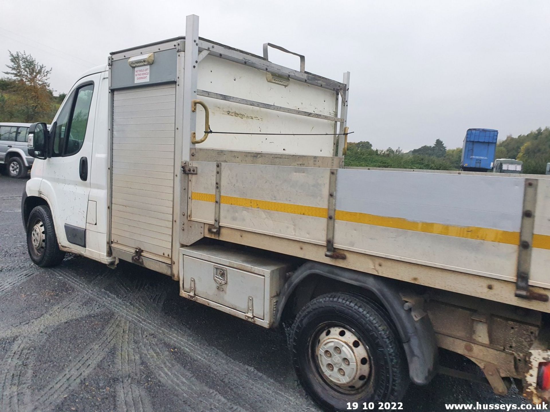 14/14 PEUGEOT BOXER 335 L2S HDI - 2198cc 2dr Tipper (White, 112k) - Image 17 of 32