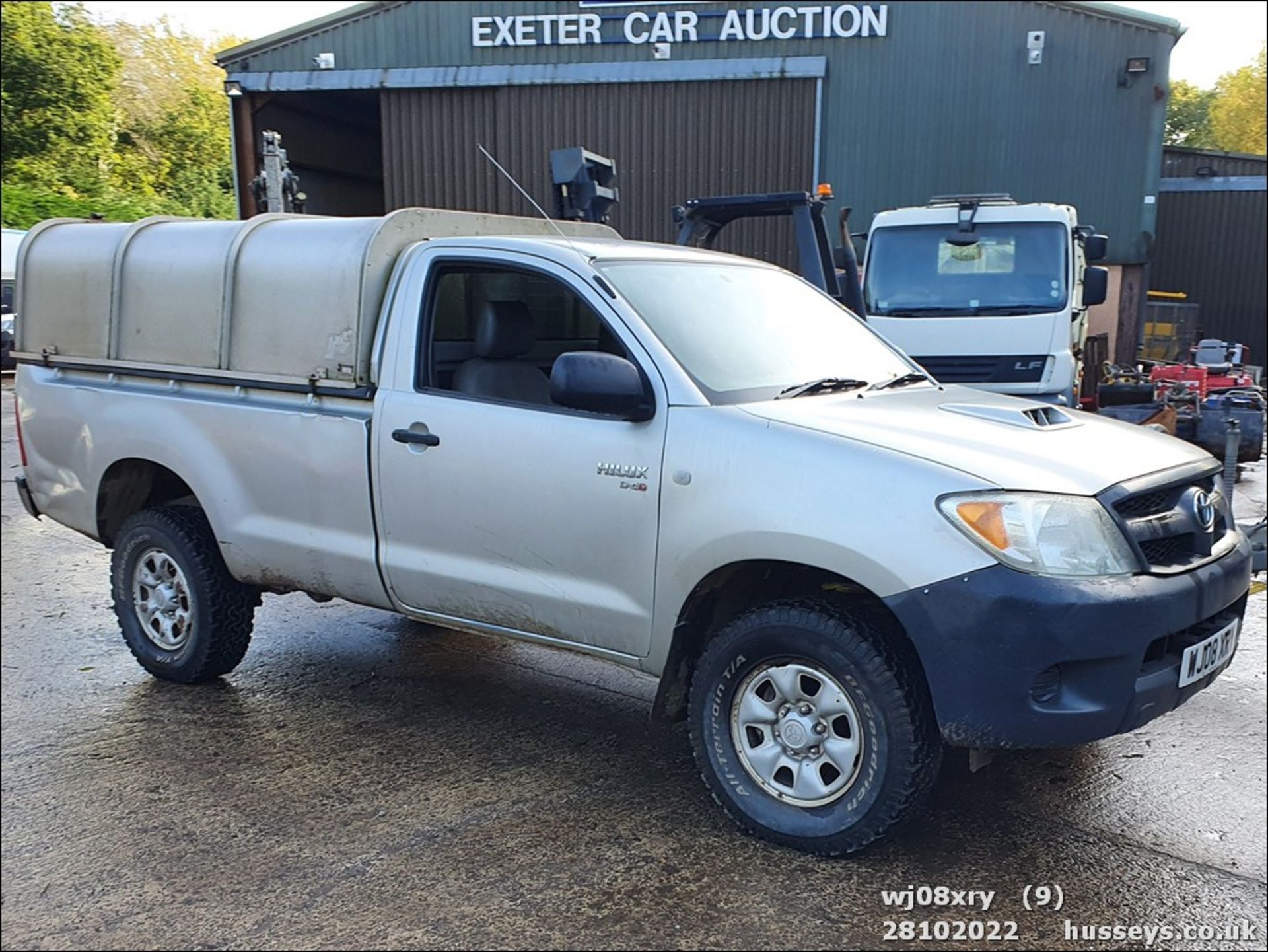 08/08 TOYOTA HILUX HL2 D-4D 4X4 S/C - 2494cc 2dr 4x4 (Silver, 78k) - Image 17 of 32