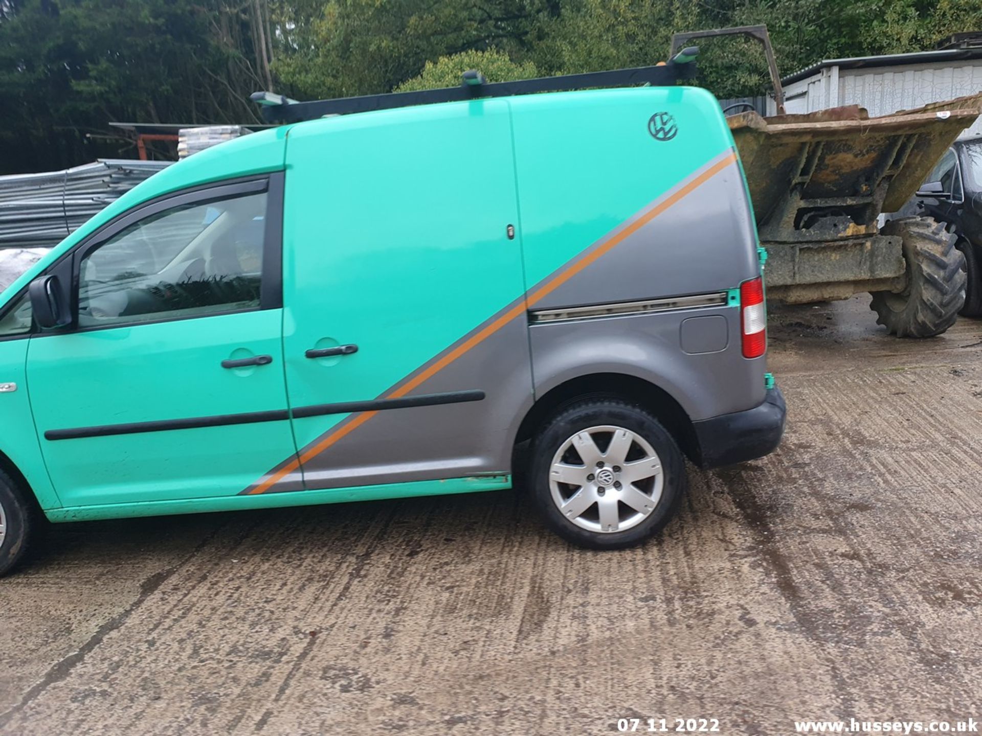 06/06 VOLKSWAGEN CADDY C20 TDI 104 - 1896cc Van (Green) - Image 7 of 25