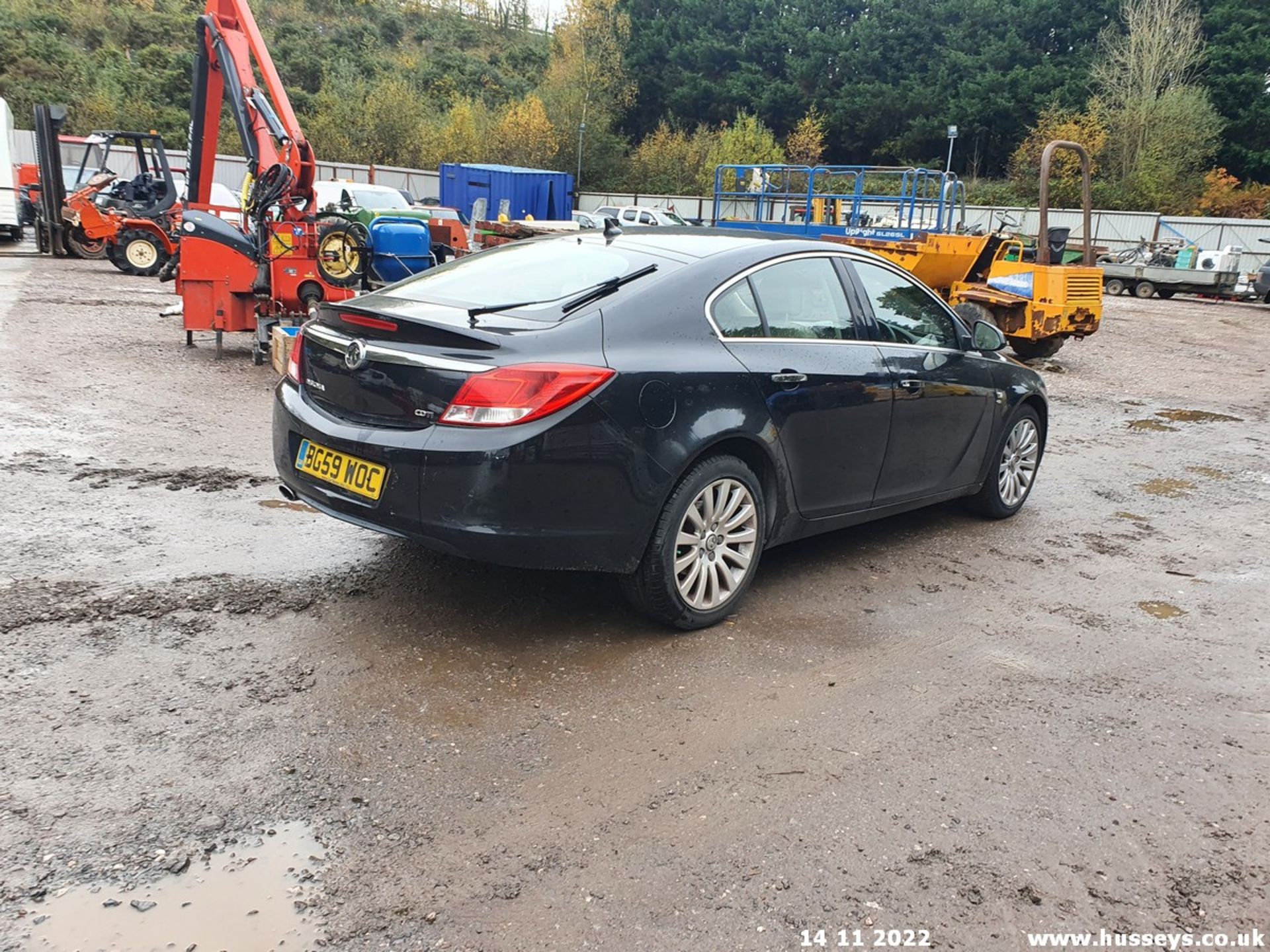 10/59 VAUXHALL INSIGNIA ELITE NAV CDTI - 1956cc 5dr Hatchback (Black, 62k) - Image 3 of 51