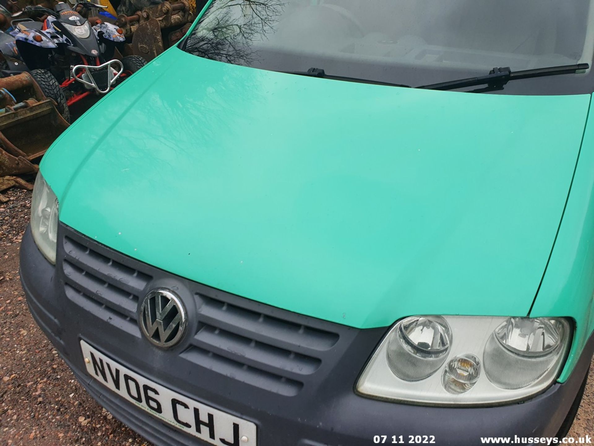 06/06 VOLKSWAGEN CADDY C20 TDI 104 - 1896cc Van (Green) - Image 20 of 25