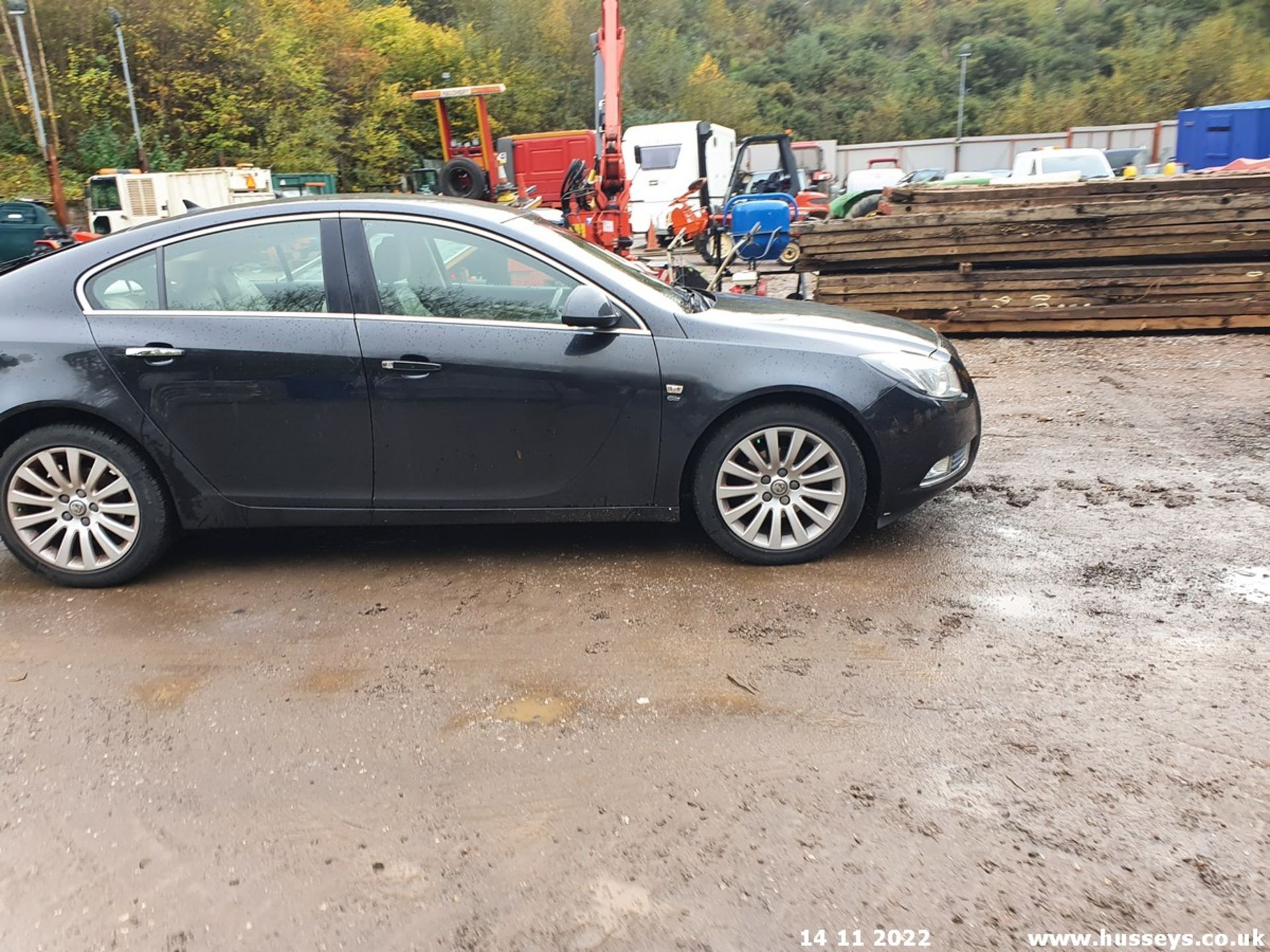 10/59 VAUXHALL INSIGNIA ELITE NAV CDTI - 1956cc 5dr Hatchback (Black, 62k) - Image 8 of 51