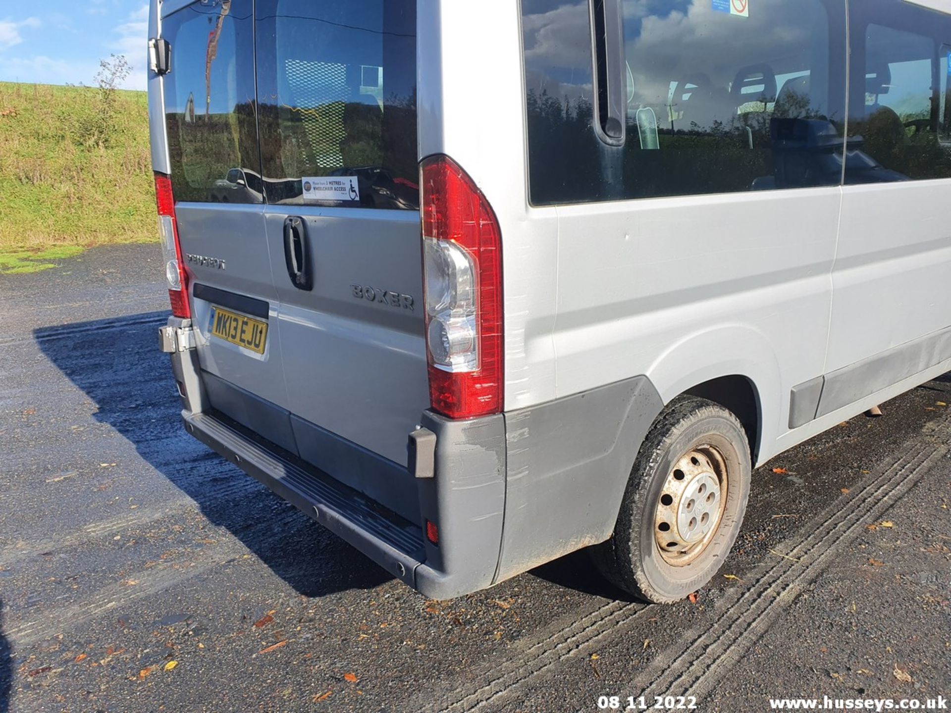 13/13 PEUGEOT BOXER 333 L2H2 HDI - 2198cc 5dr Minibus (Silver, 35k) - Image 15 of 46