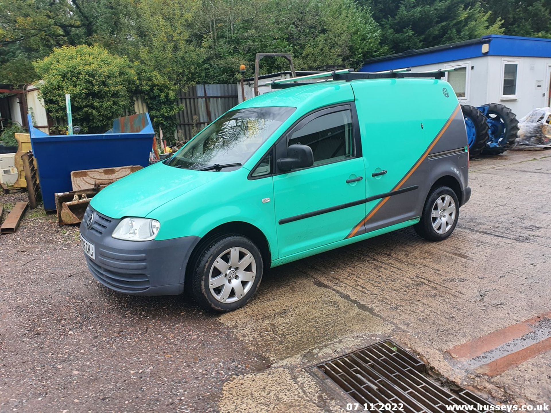 06/06 VOLKSWAGEN CADDY C20 TDI 104 - 1896cc Van (Green) - Image 3 of 25