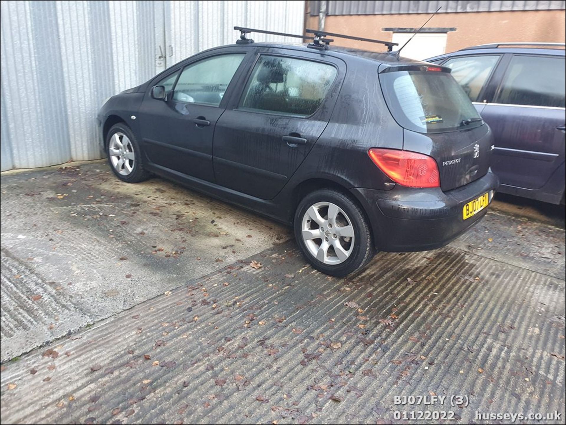 07/07 PEUGEOT 307 S - 1587cc 5dr Hatchback (Black) - Image 4 of 19