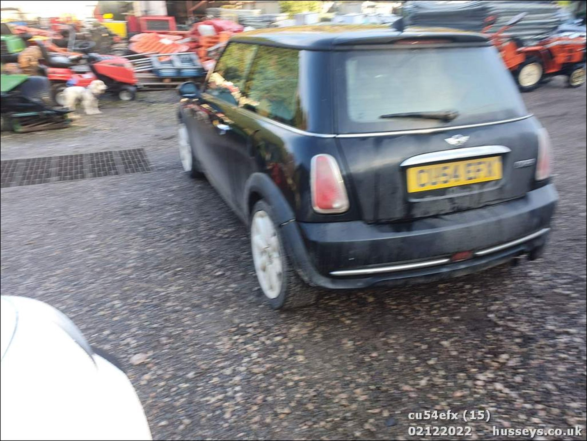 04/54 MINI MINI COOPER - 1598cc 3dr Hatchback (Black) - Image 15 of 38