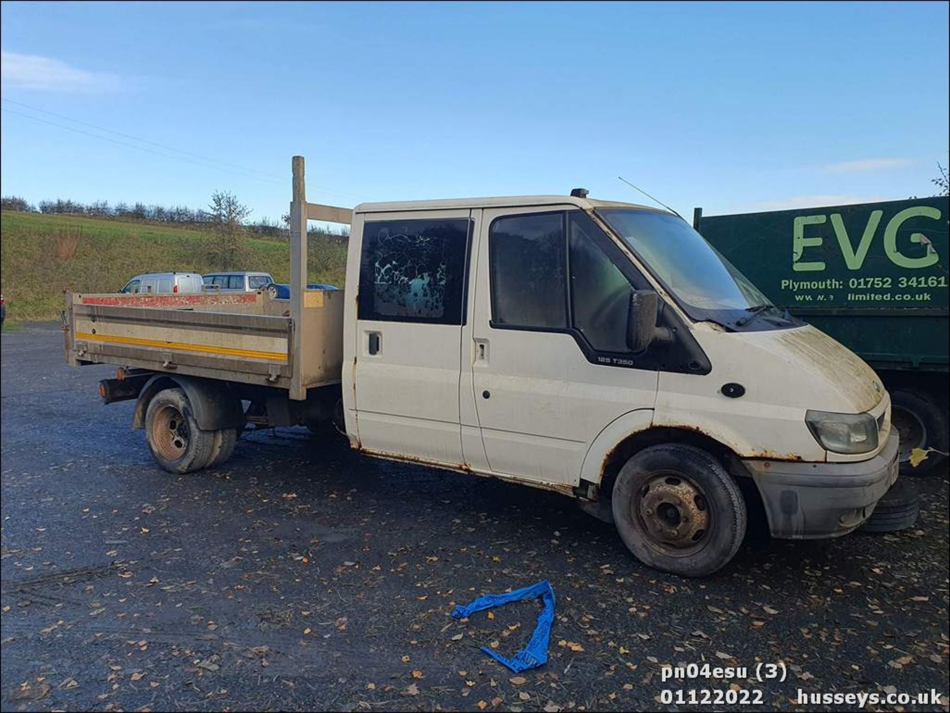 04/04 FORD TRANSIT - 2400cc 4dr (White) - Image 5 of 27