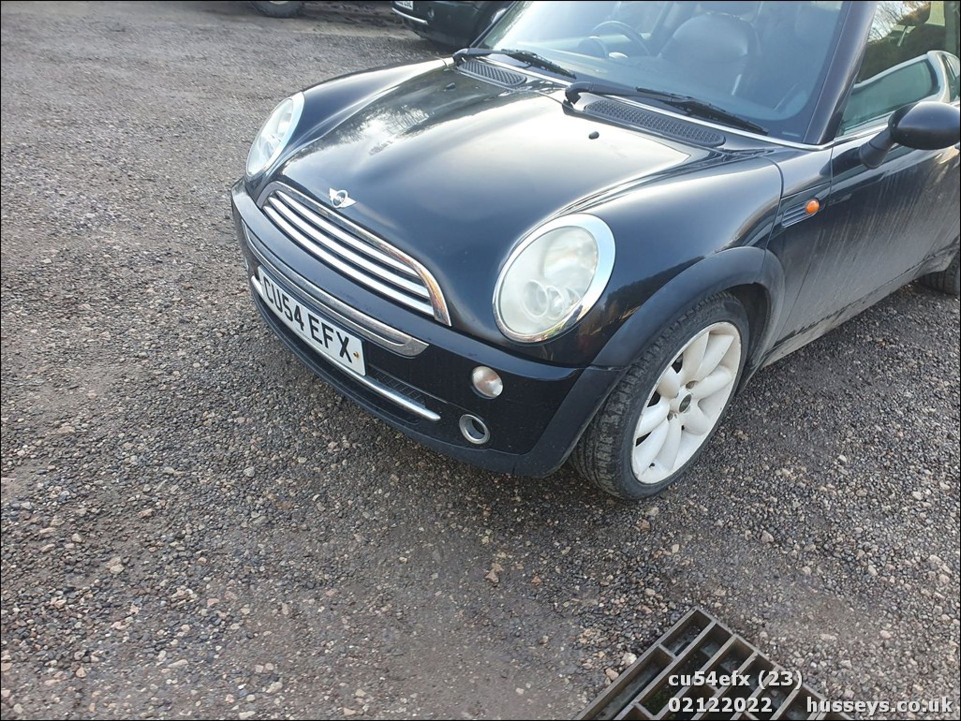 04/54 MINI MINI COOPER - 1598cc 3dr Hatchback (Black) - Image 23 of 38