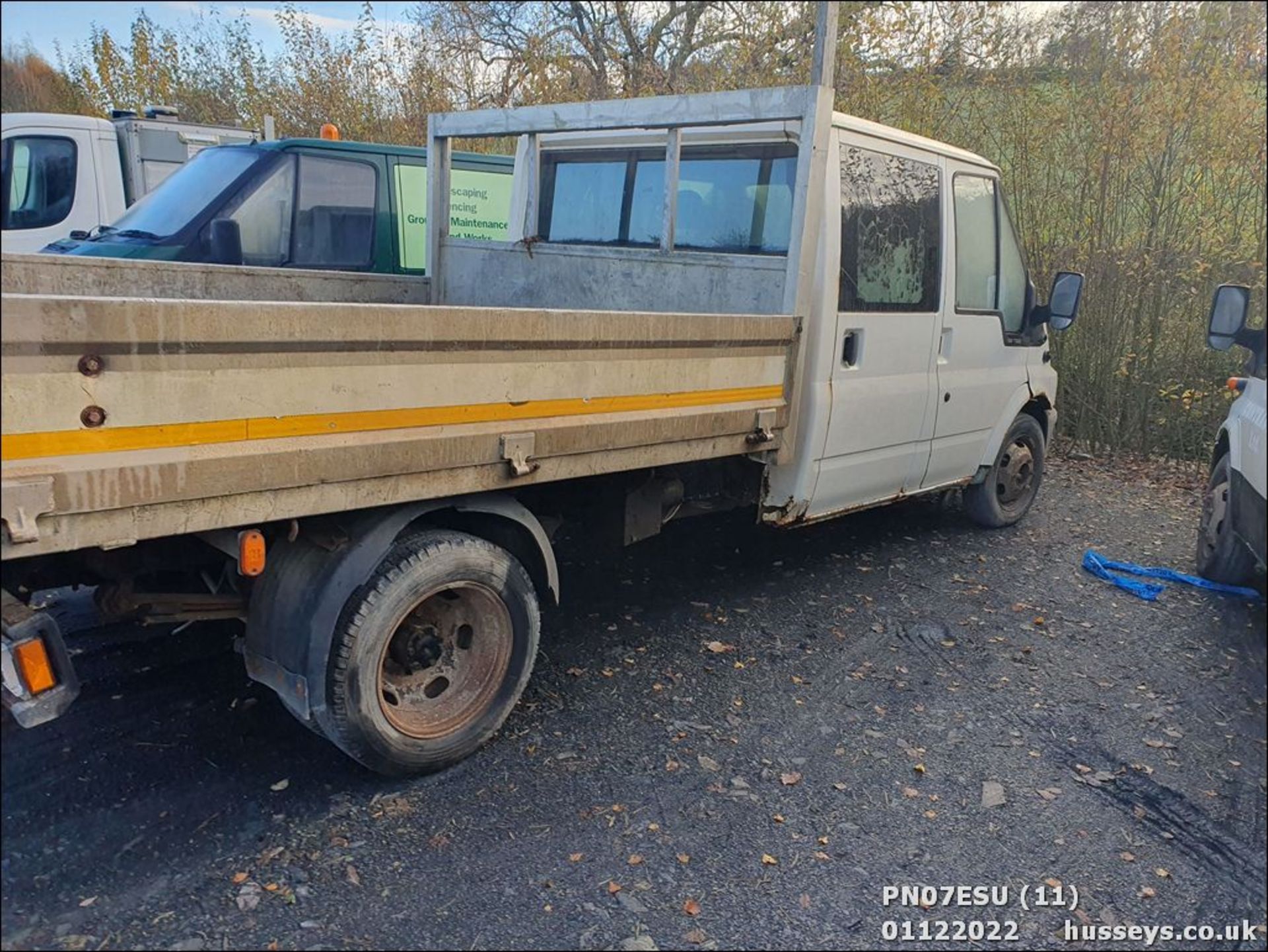 04/04 FORD TRANSIT - 2400cc 4dr (White) - Image 14 of 27