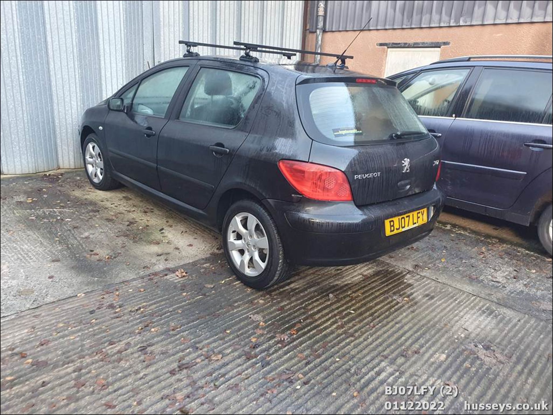 07/07 PEUGEOT 307 S - 1587cc 5dr Hatchback (Black) - Image 3 of 19