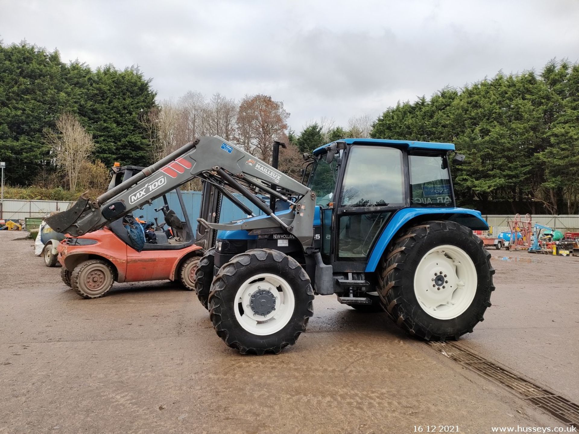 NEW HOLLAND 7635 4WD TRACTOR C/W MX100 LOADER 3663HRS P955 XPR - Image 6 of 15