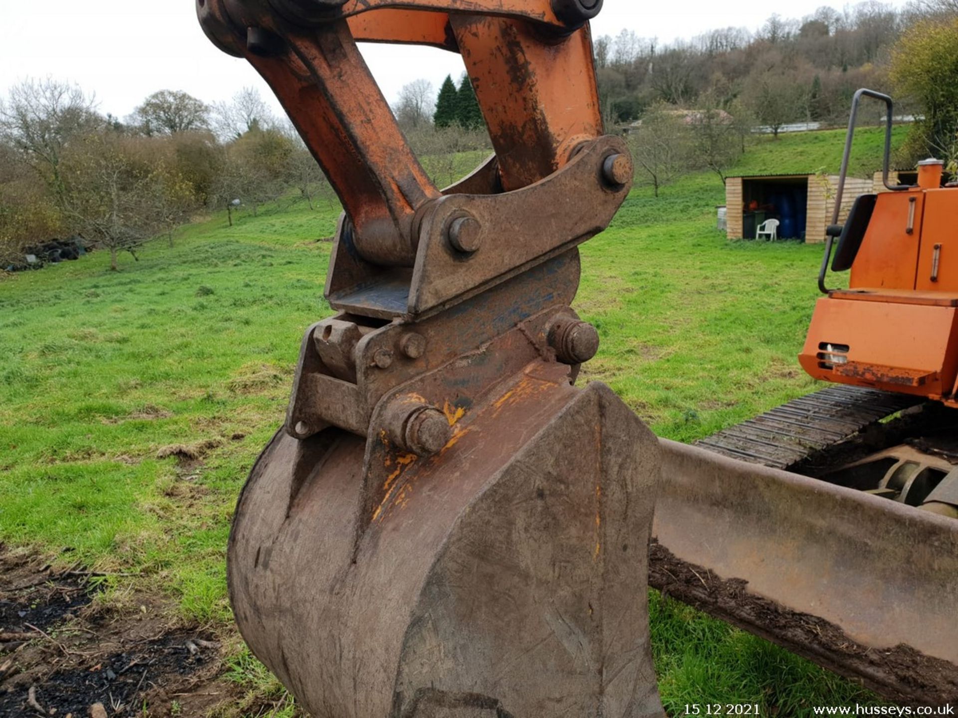 HITACHI EX60-3 EXCAVATOR C.W 3 BUCKETS & QUICK HITCH, NEW OIL COOLER 3 MONTHS AGO GWO - Image 4 of 6