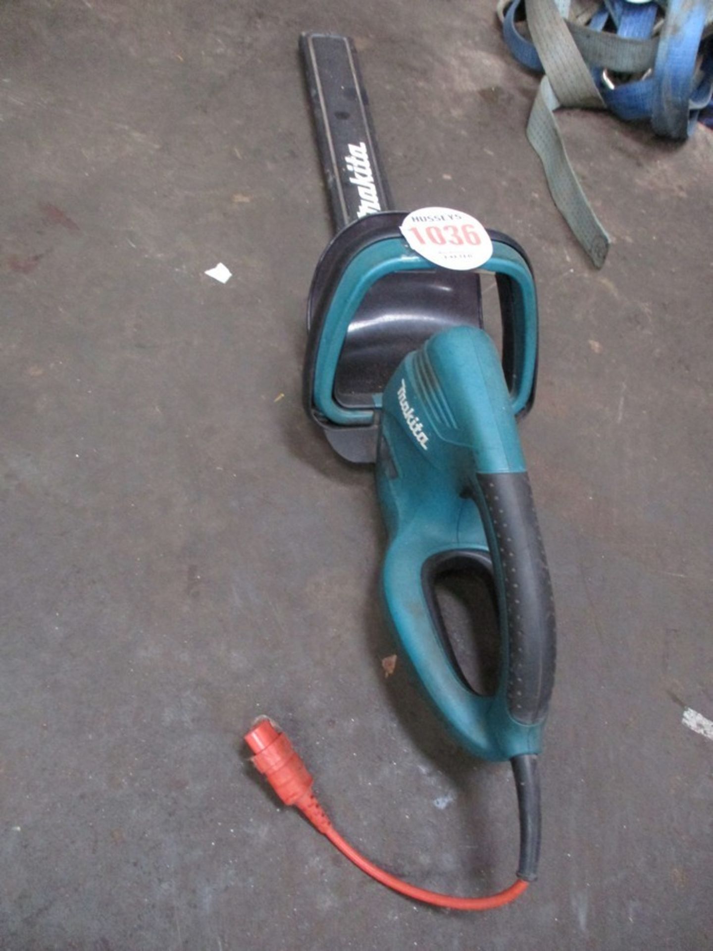 MAKITA HEDGE TRIMMER