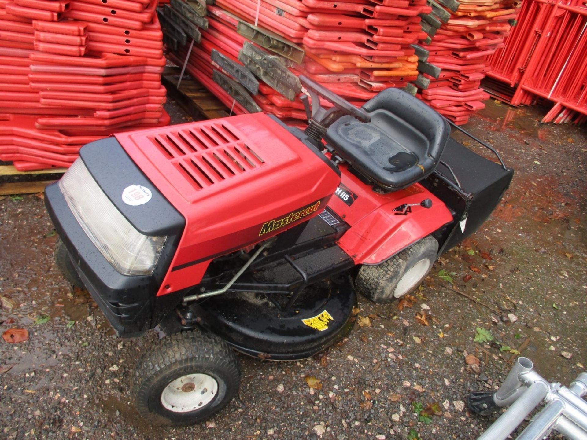 MASTERCUT RIDE ON MOWER