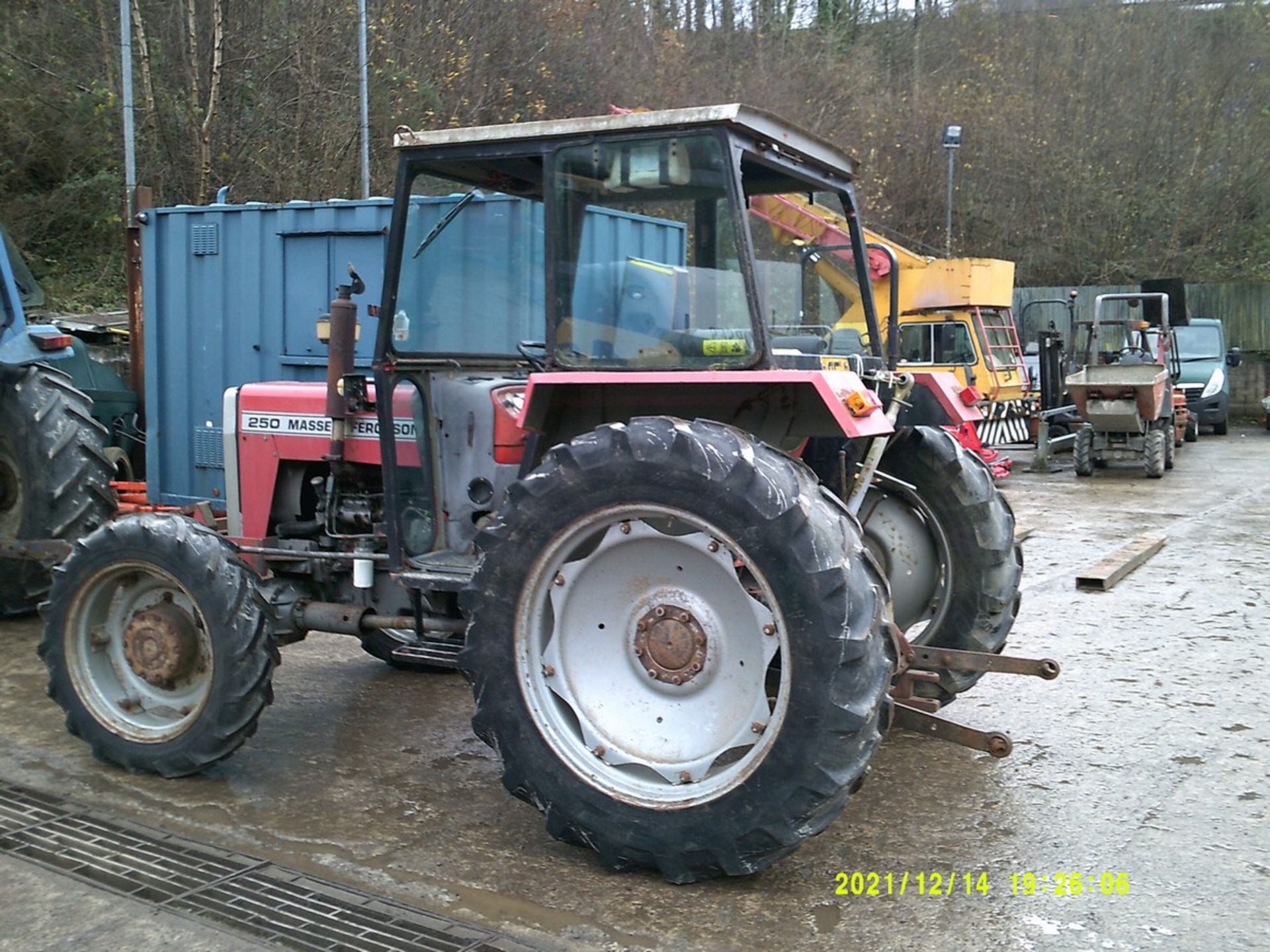 MASSEY FERGUSON 250 4WD TRACTOR AFJ 794Y SHOWING 6602HRS - Image 2 of 11