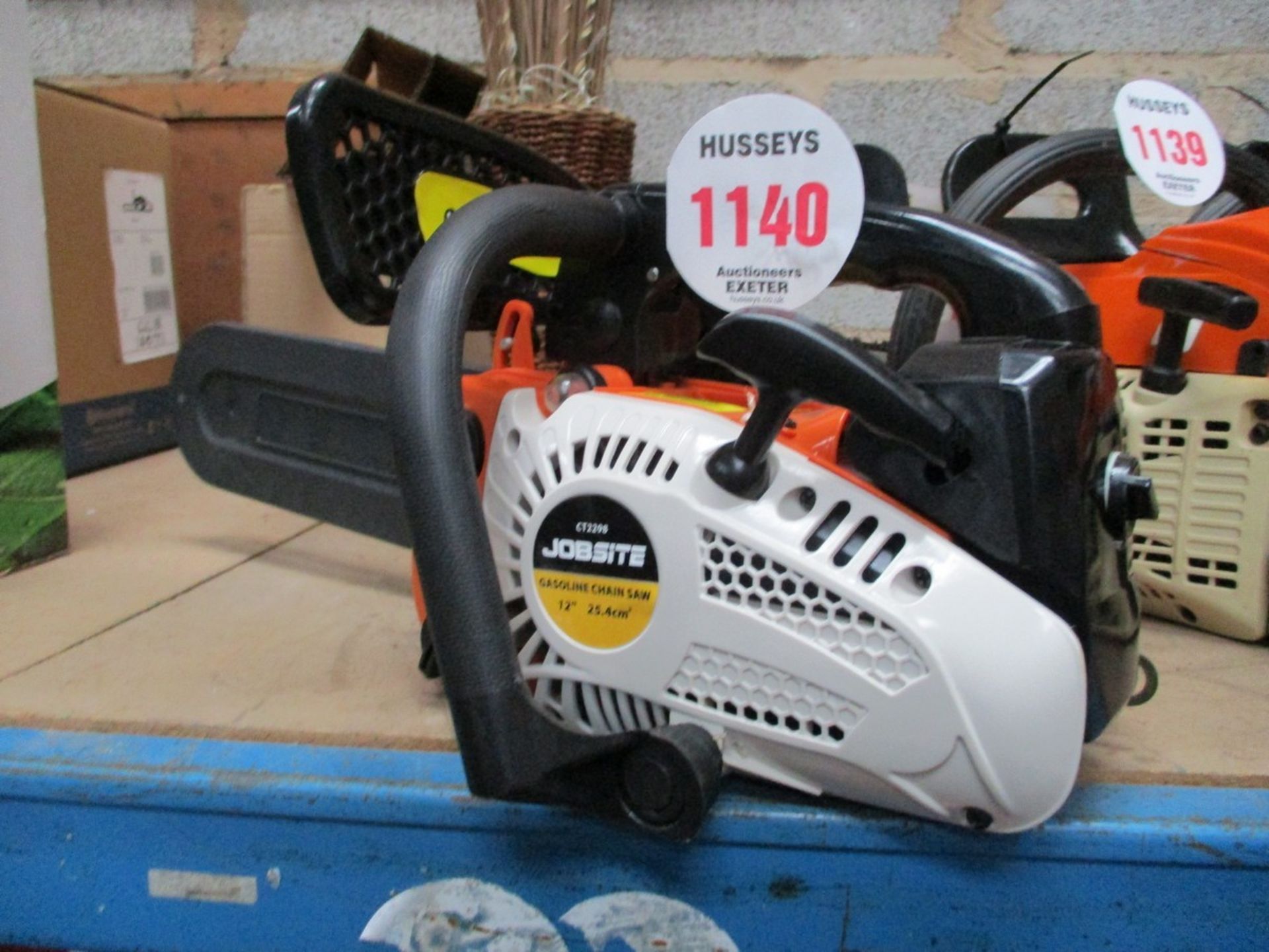 TOP HANDLED CHAINSAW