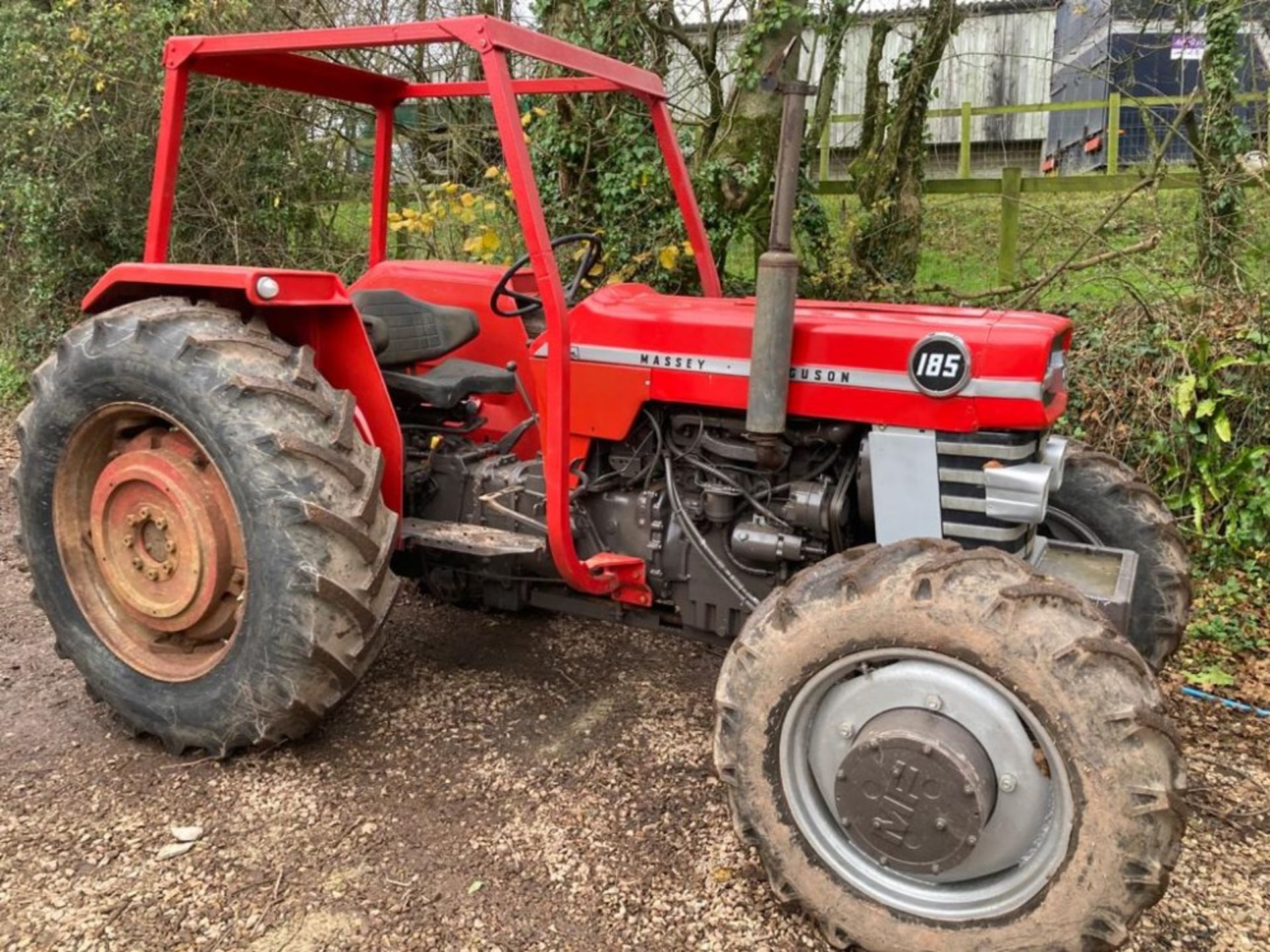 MASSEY FERGUSON 185 4WD TRACTOR