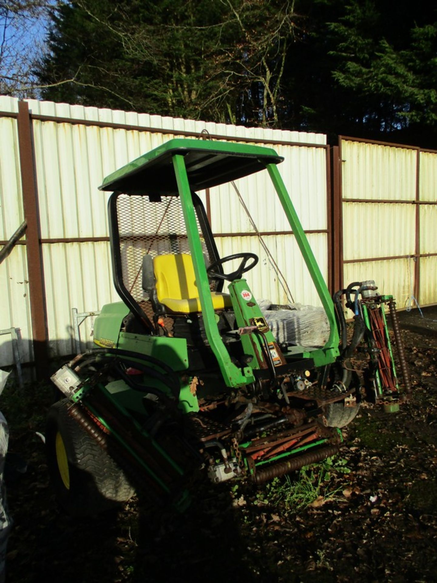 JOHN DEERE 3215B 5 GANG MOWER - Image 3 of 5