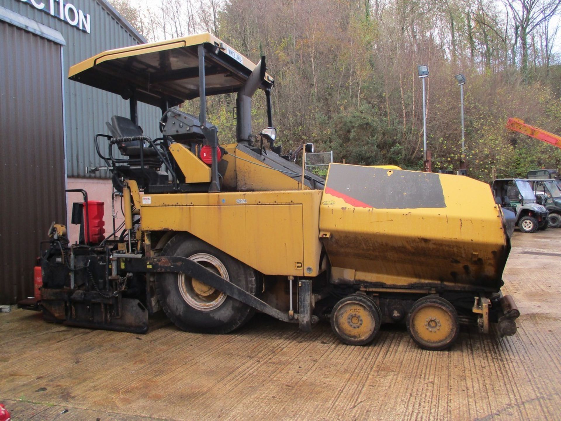 CATERPILLAR AP600 D PAVER WM13 JRU C/W V5 & SERVICE PRINT OUT 7842hrs - Image 2 of 13