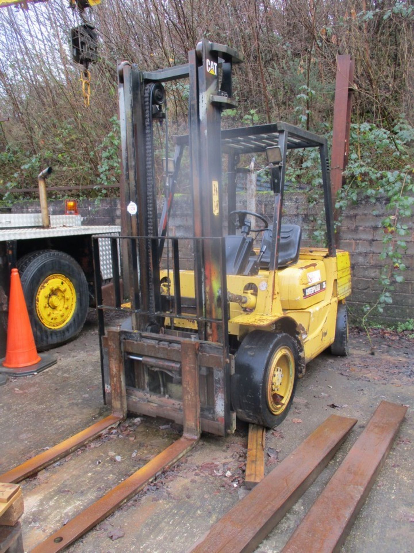 CAT 3.5 TON DIESEL FORKLIFT - Image 3 of 8