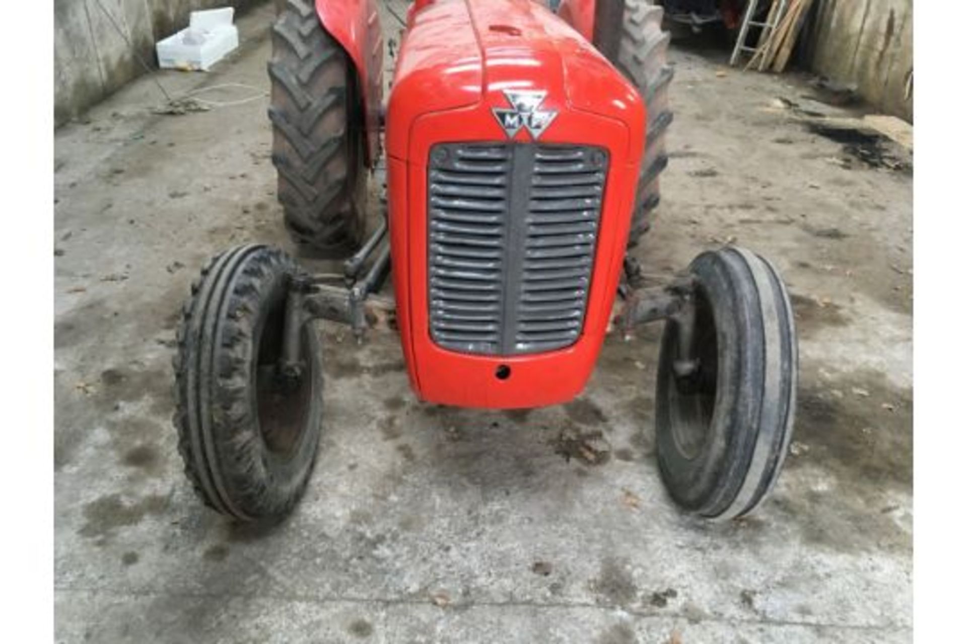 MASSEY FERGUSON 35 TRACTOR GWO GOOD TYRES - Image 4 of 4