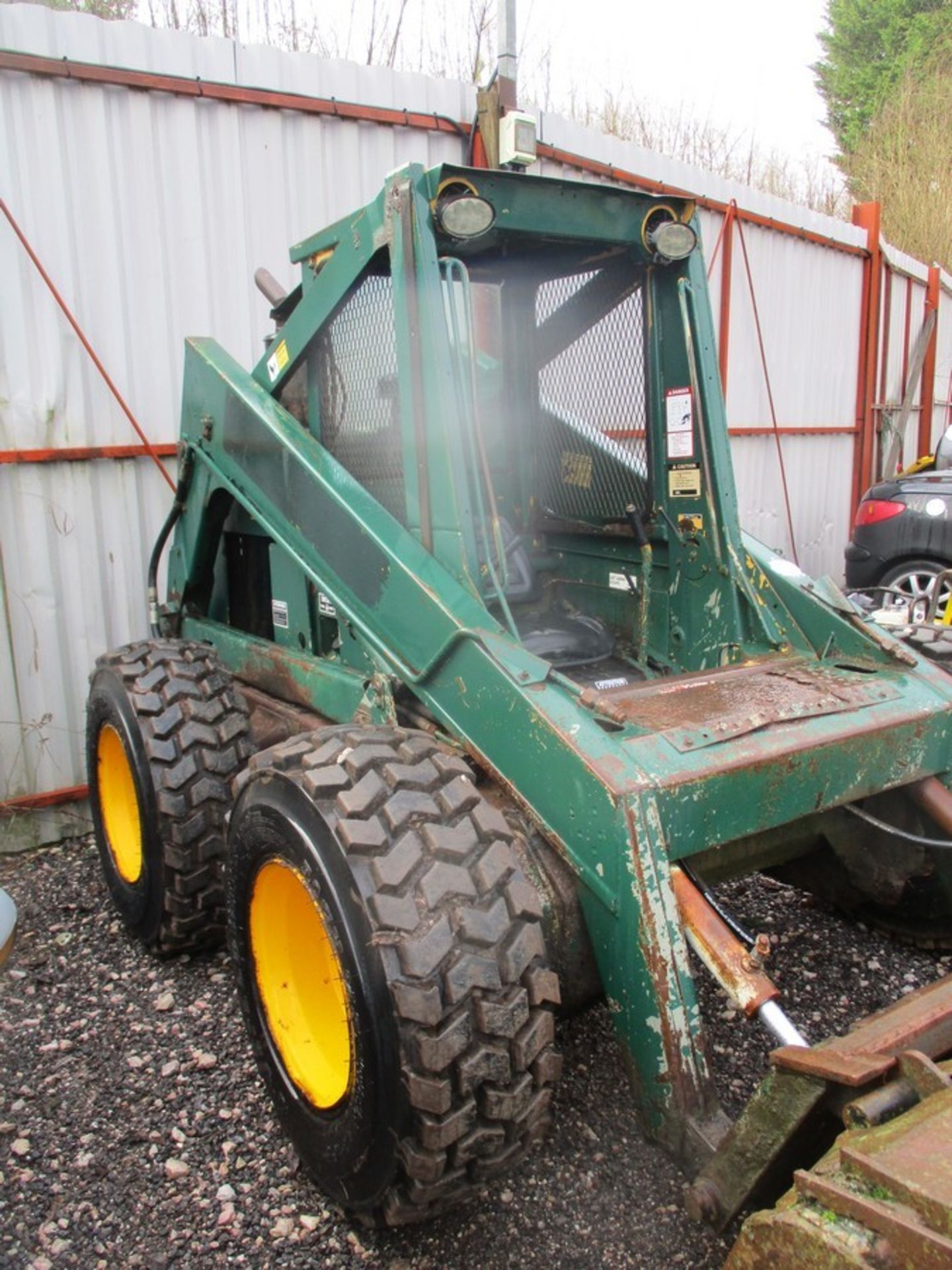 FORD SKIDSTEER C/W BUCKET & GRAB - Image 9 of 9